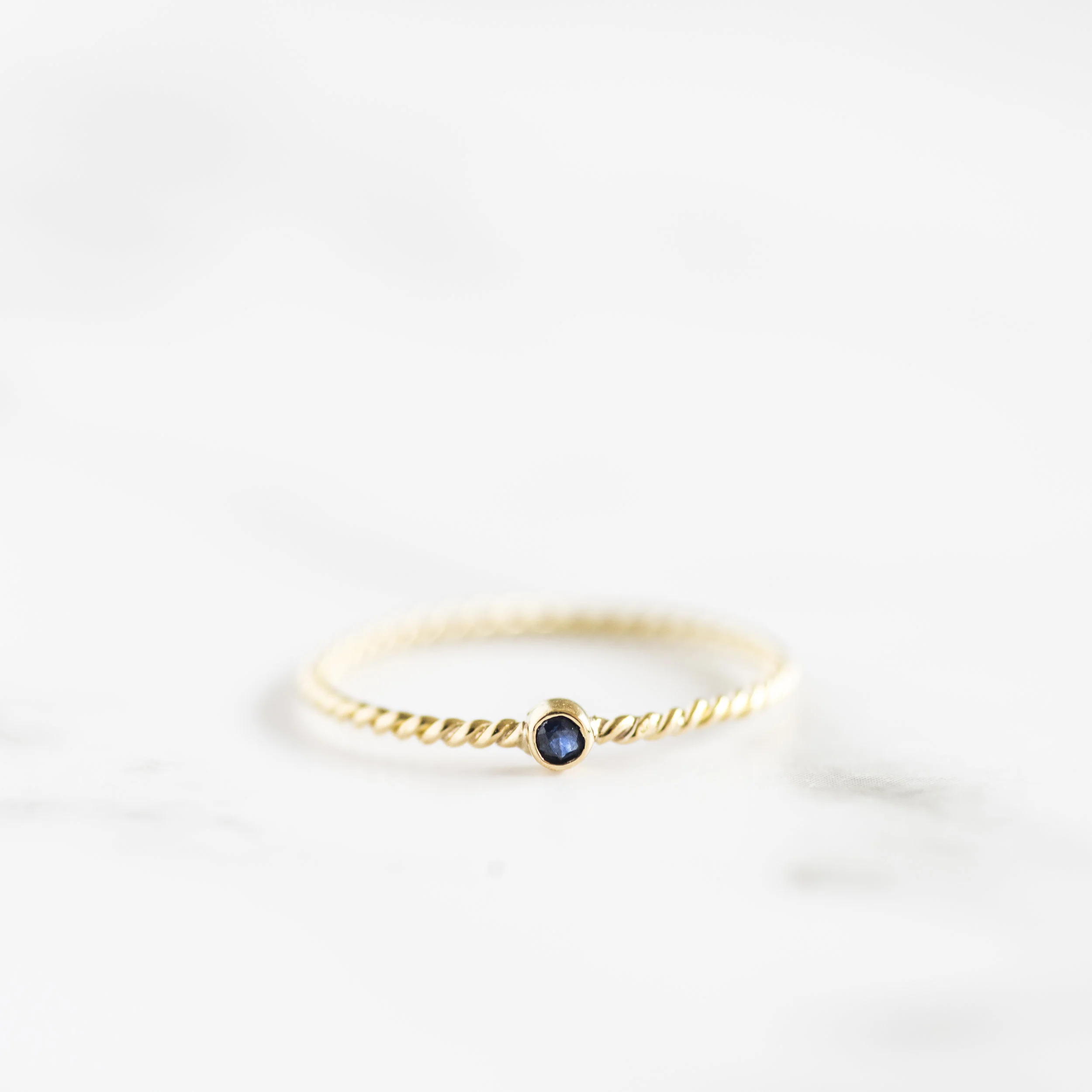 Lara zafiro oro 18kt.