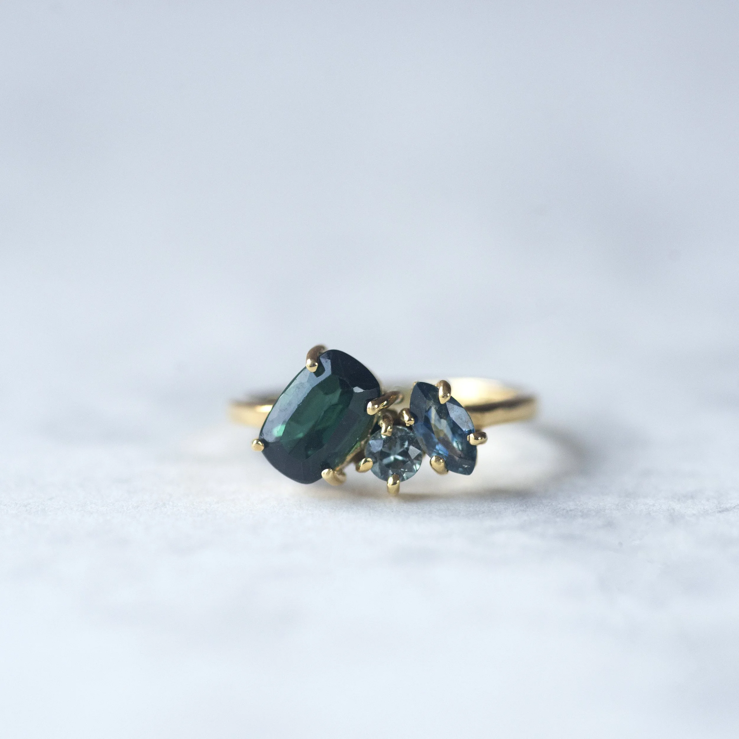 Sonia turmalina verde y zafiros - oro 18kt