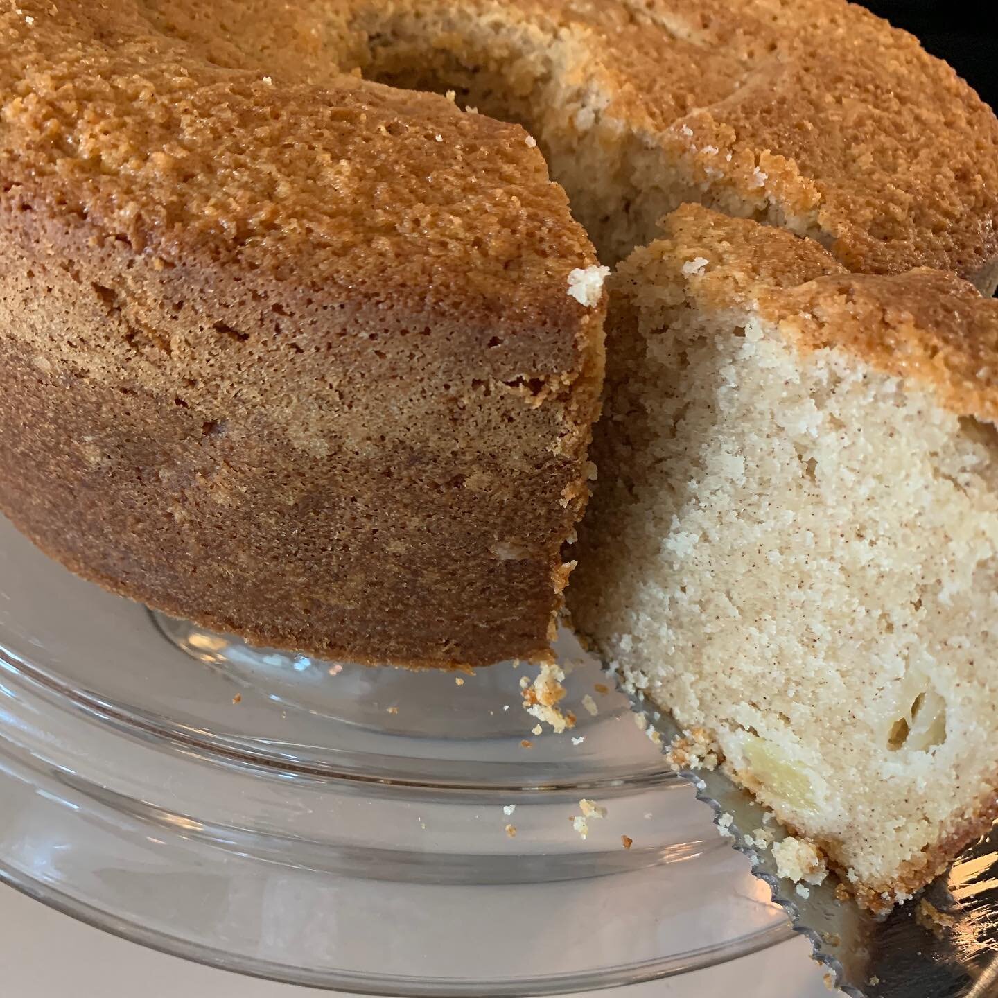 Apple pound cake