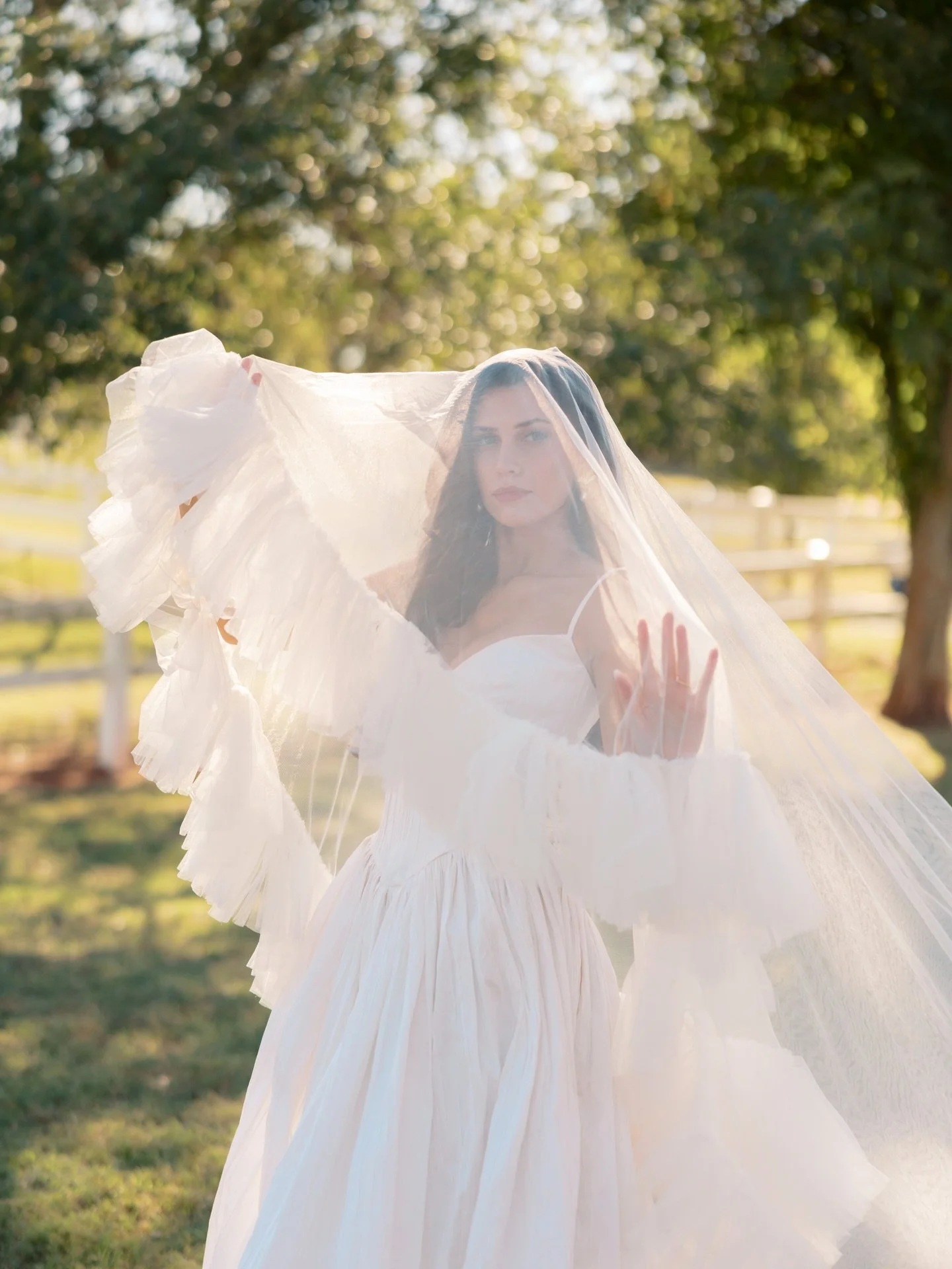 For some brides, the veil isn&rsquo;t just tradition &mdash; it&rsquo;s where her personality comes out to play, or a moment to be soft &amp; playful. ✨

Venue: @finkranch 
Photographer: @emilynicolephoto.co 
Hair: @dylonnspearhair 
Makeup: @themakeu