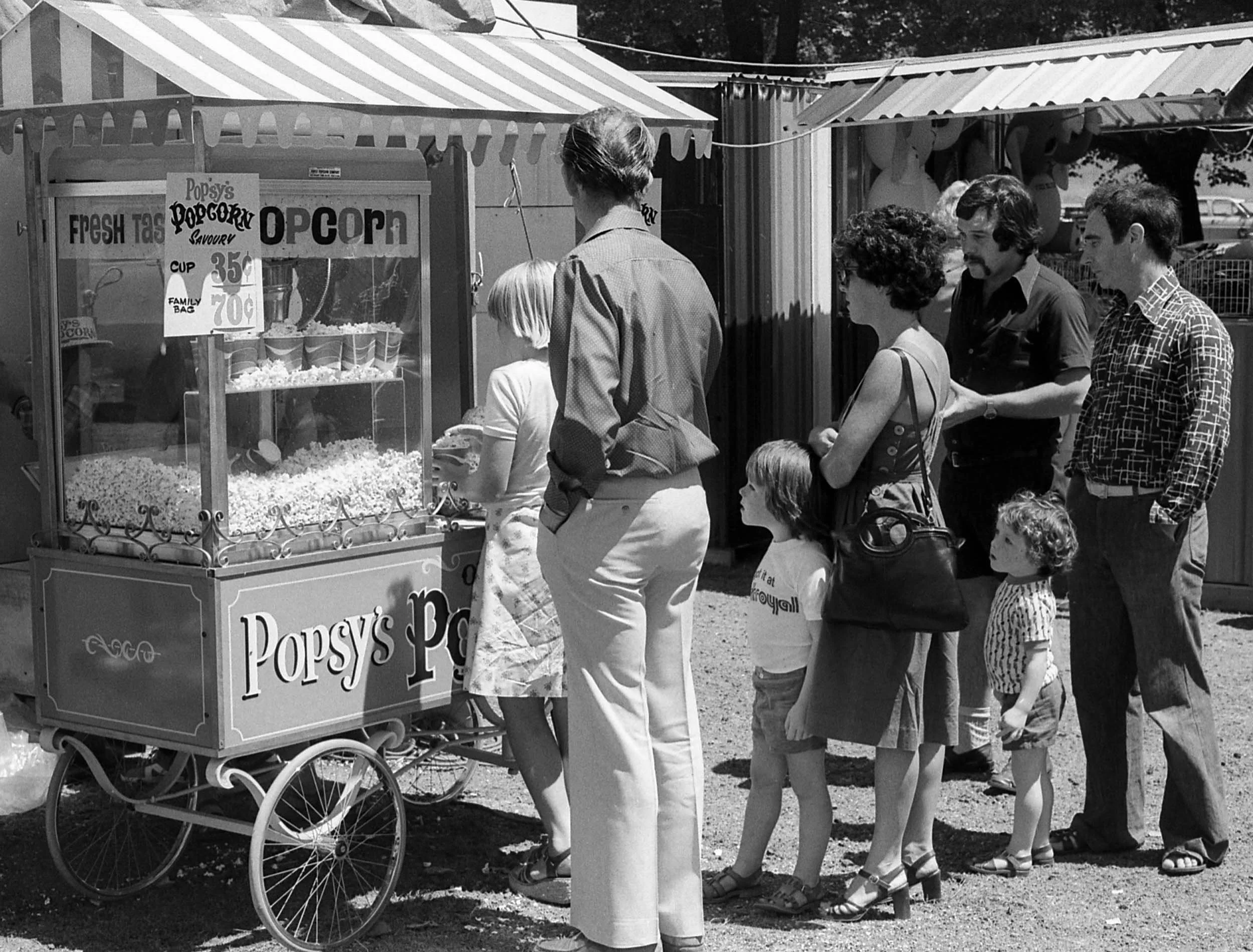   Popcorn: Alexandra Gardens, Melbourne, Feb 1977.  