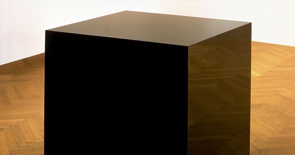Ink Box 1986 by Charles Ray. Steel box and 200 gallons of printer's ink.