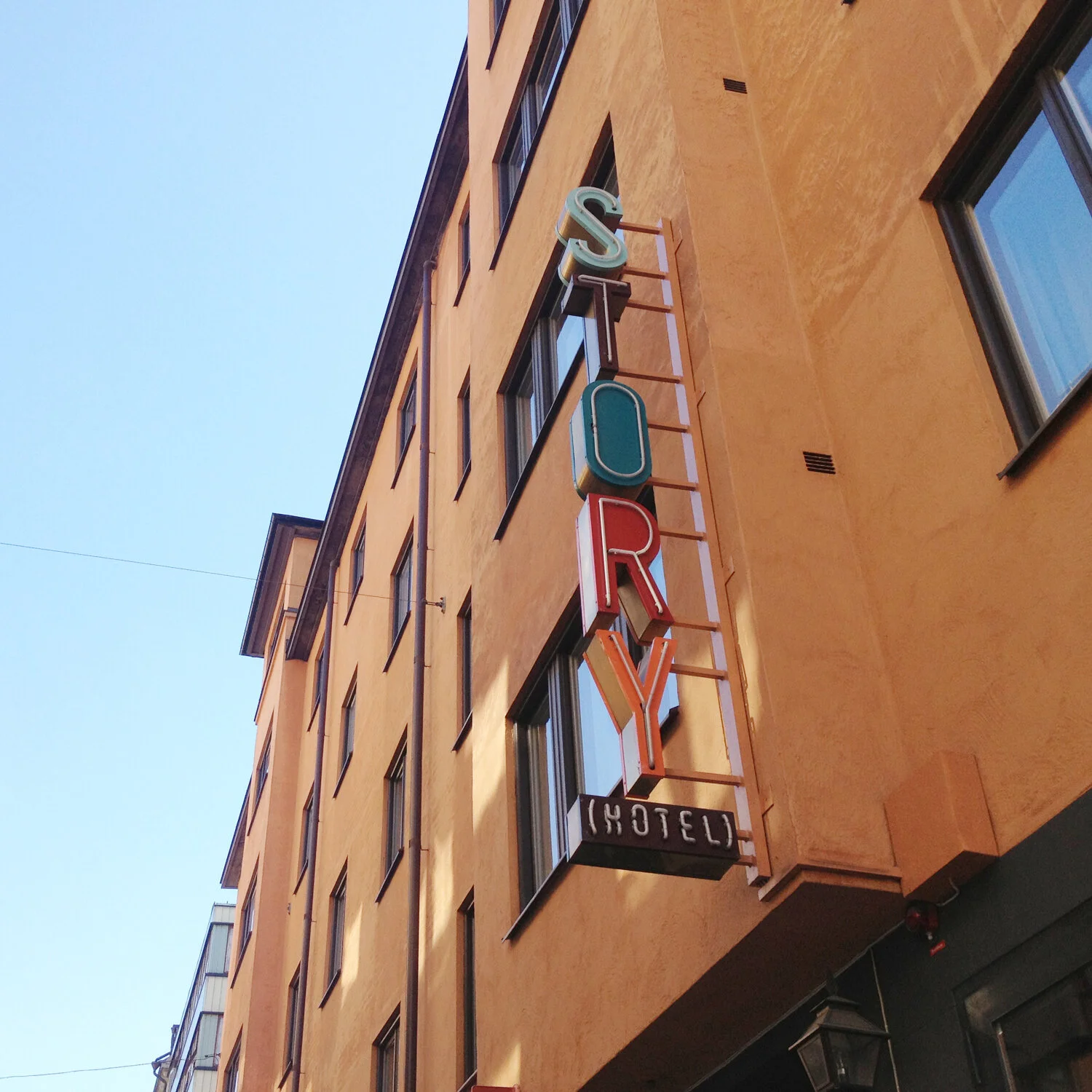 a hotel life - story hotel