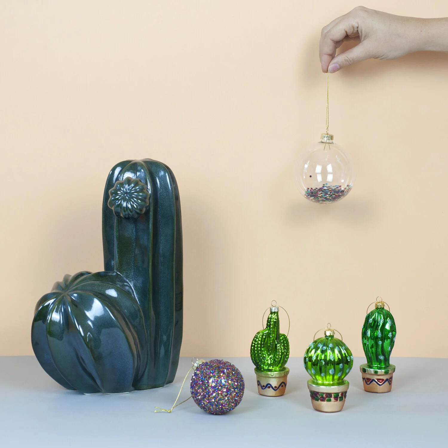 4 ways to cacti up your christmas