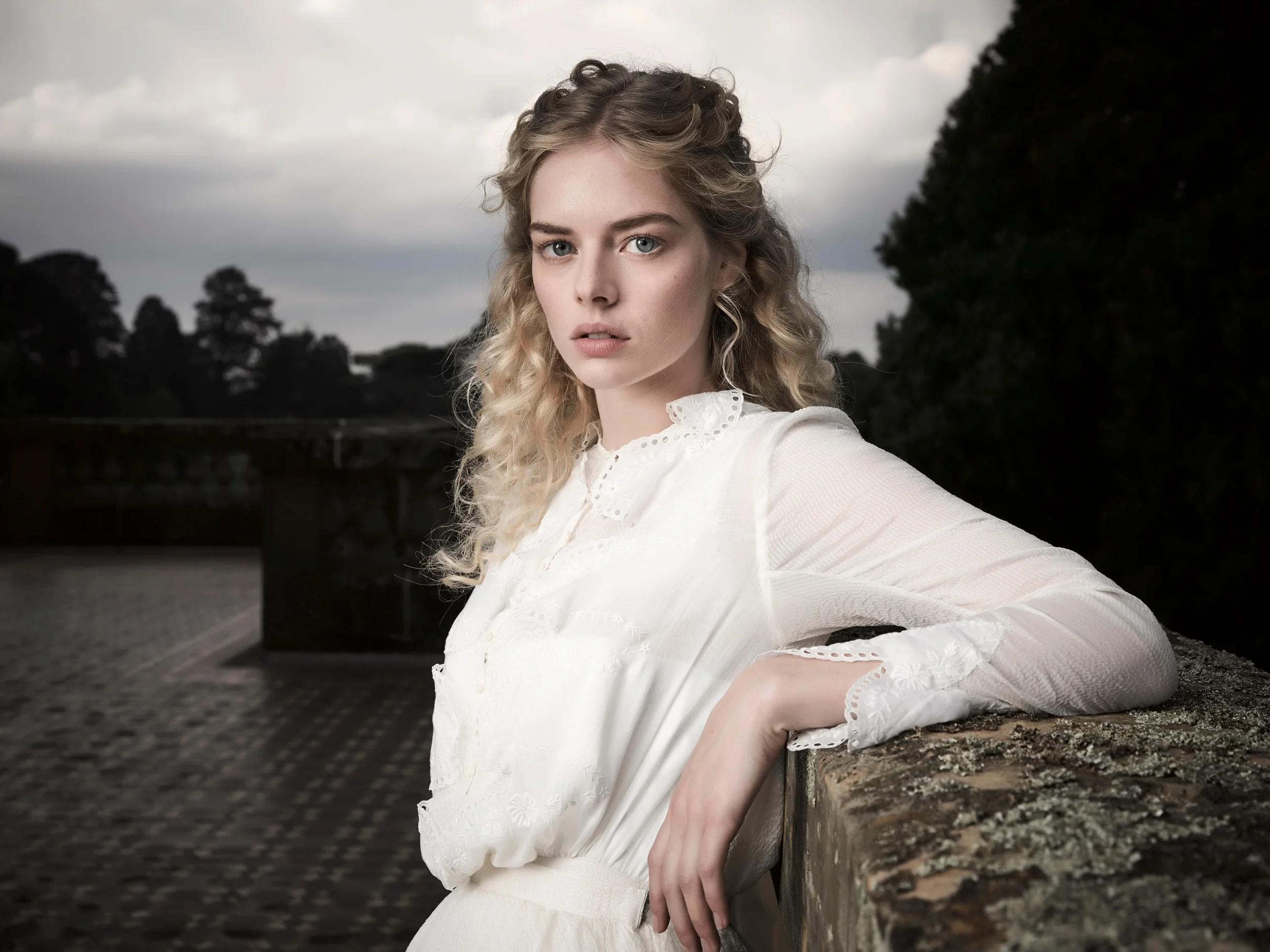 SAMARA WEAVING PICNIC AT HANGING ROCK