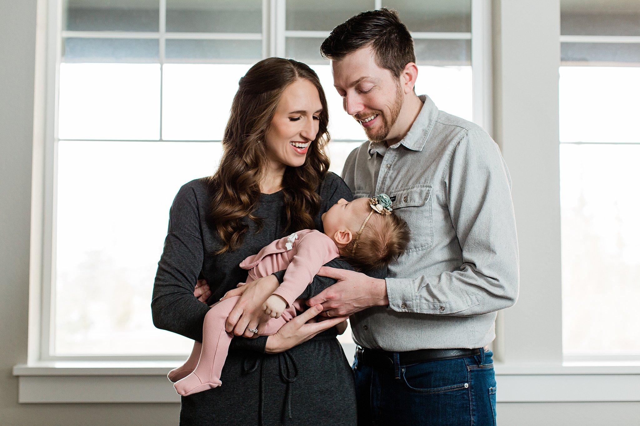 Eugene Oregon Newborn Photographer Eugene Newborn Photography Eugene Maternity and Newborn Photographer Family Oregon Photographer Heather Mills Photographer Best Oregon Newborn