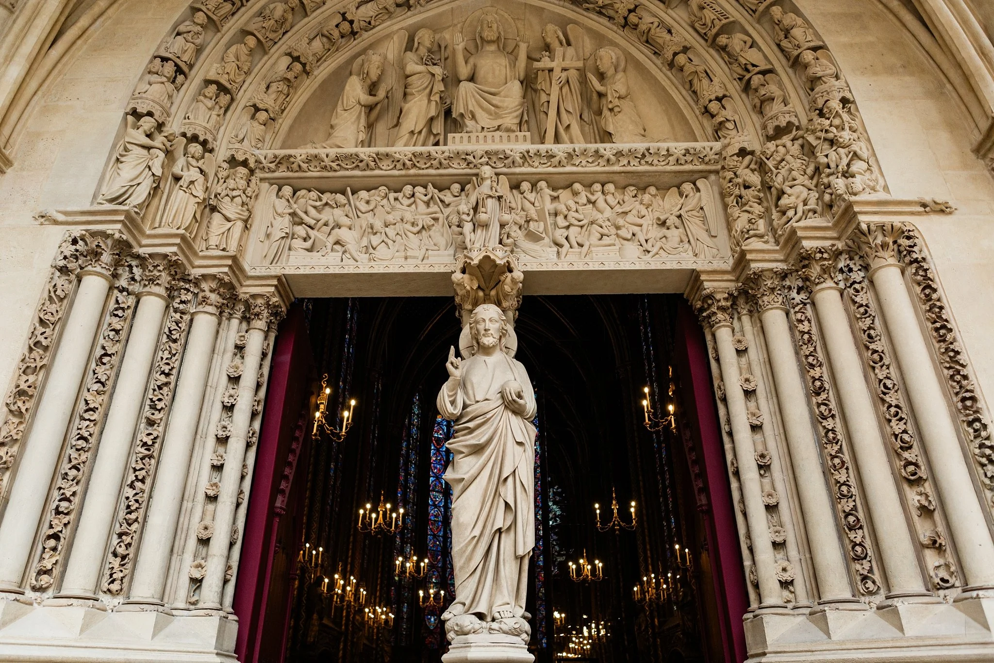 Heather_Mills_Photography_Paris_Saint_Chapelle_France_Landscape_Winter.jpg