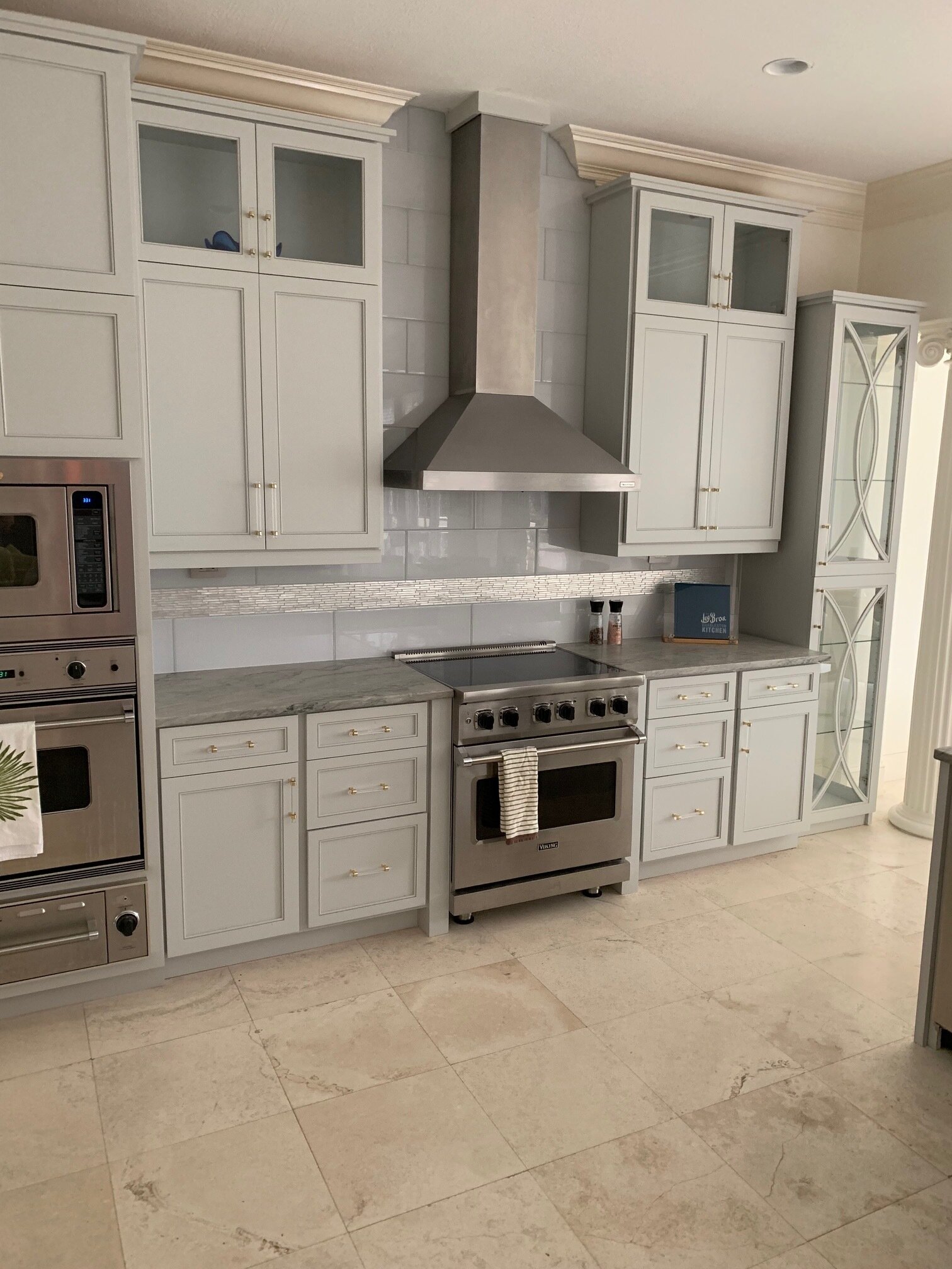 Traditional Transitional Kitchen Remodel by Signature Closets of the Low Country — Project 1 project photo 2