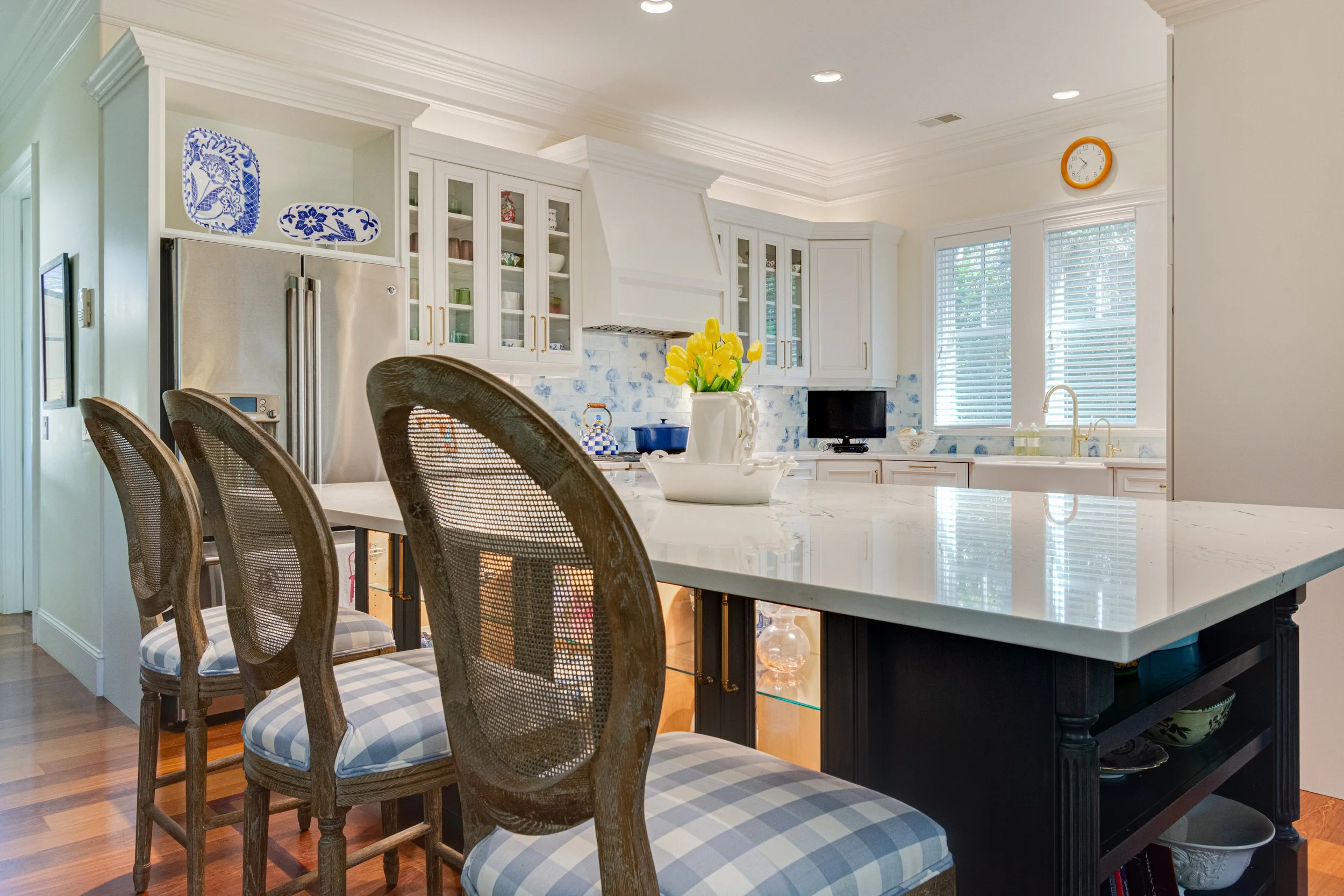 Contemporary Transitional Kitchen Remodel by Signature Closets of the Low Country project photo 2