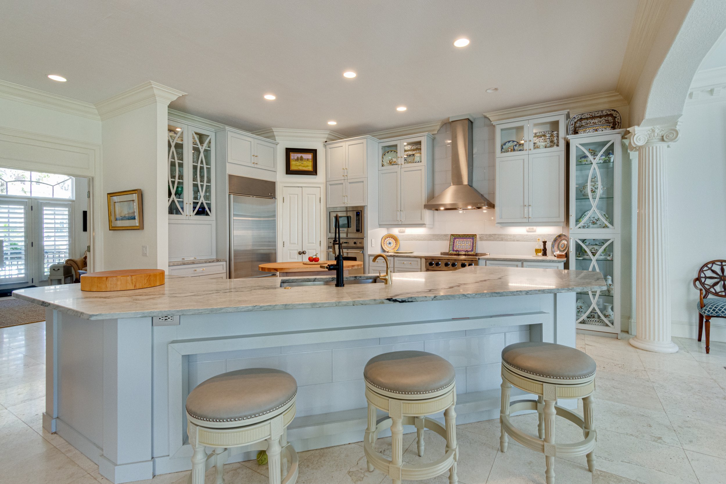Kitchen by Signature Closets of the Low Country
