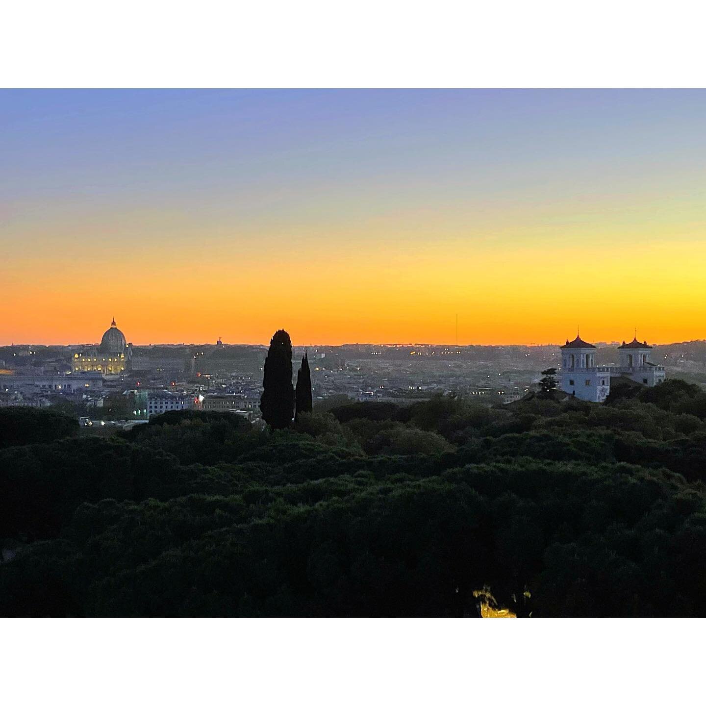 .
Gladiator Sunsets 🌙

Rome! 🇮🇹🤯