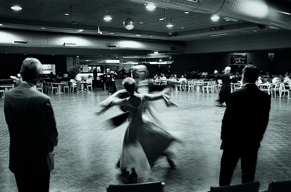 DANCING 2.jpg