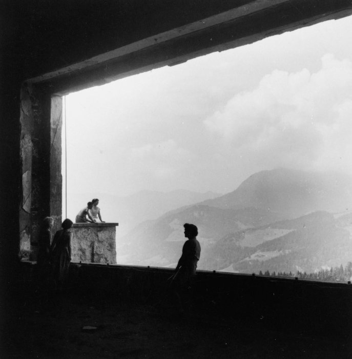 1951a.jpg