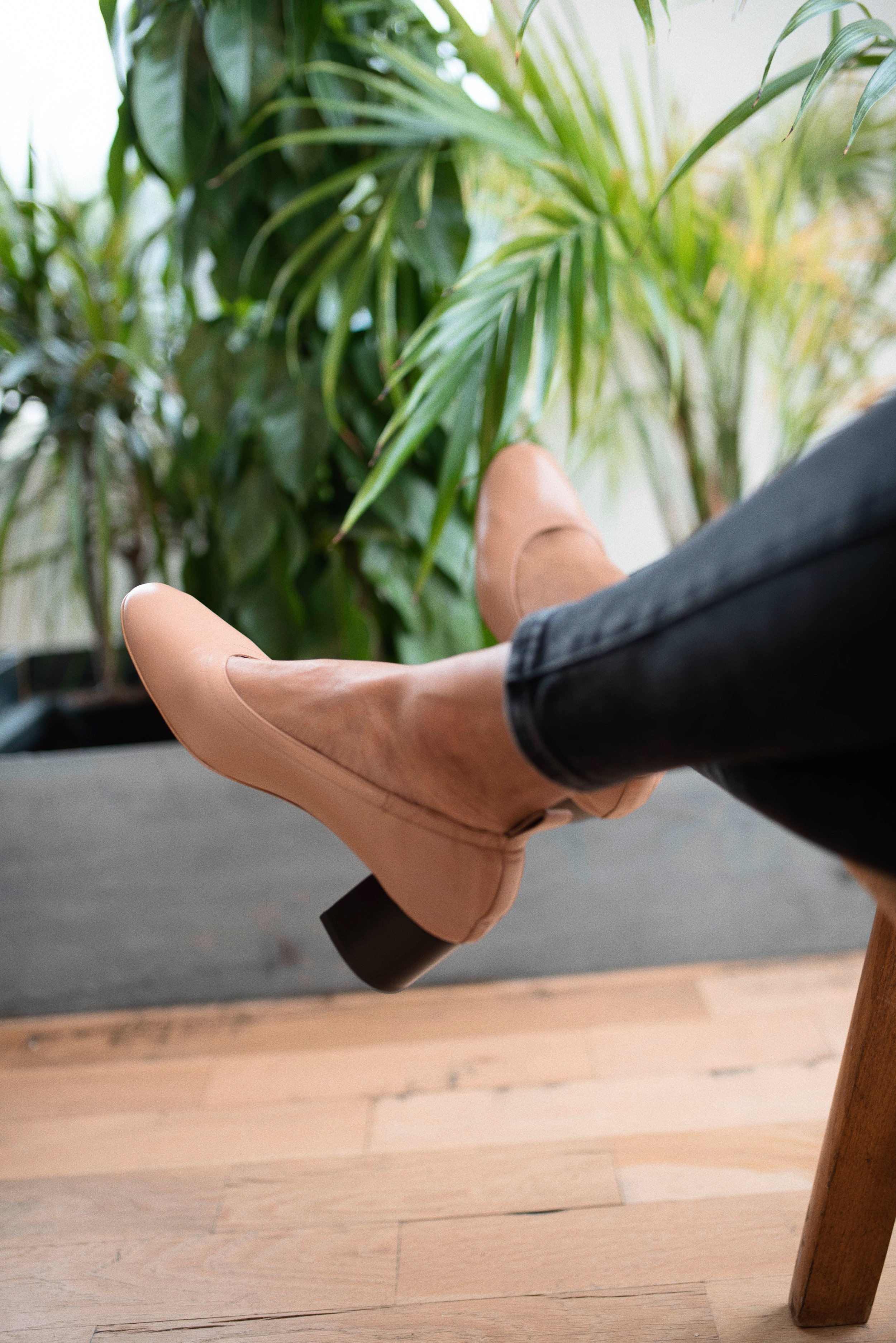 everlane day heel pecan