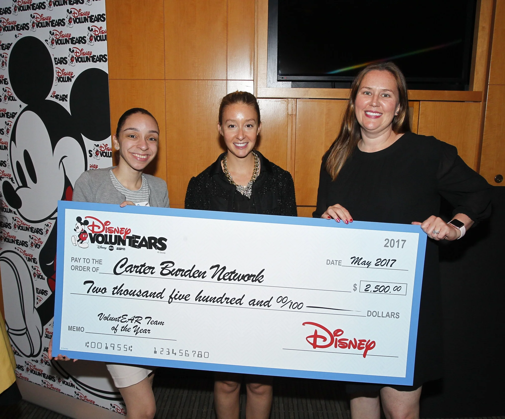 CBN receives the New York 2017 Disney VoluntEAR of the Year Award