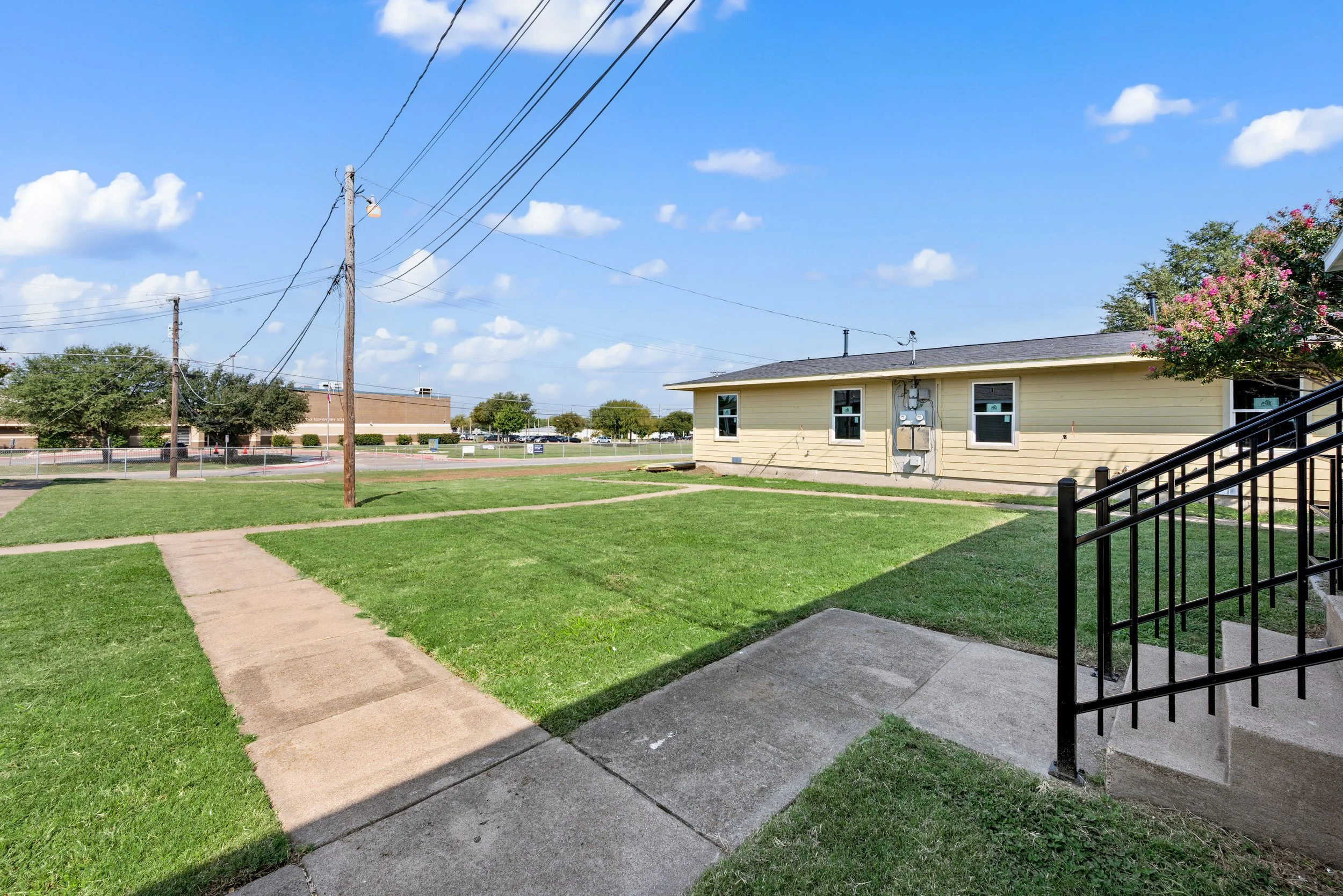 4092 Merida Ave-016.jpg