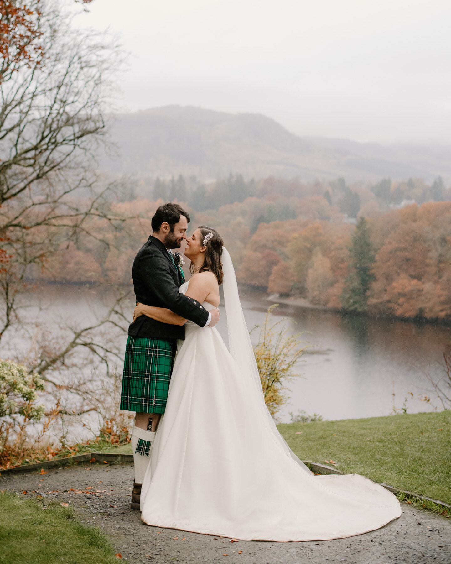 So much fun photographing Laura &amp; Kieran at the beautiful @fonabcastle after their elopement in Glasgow.