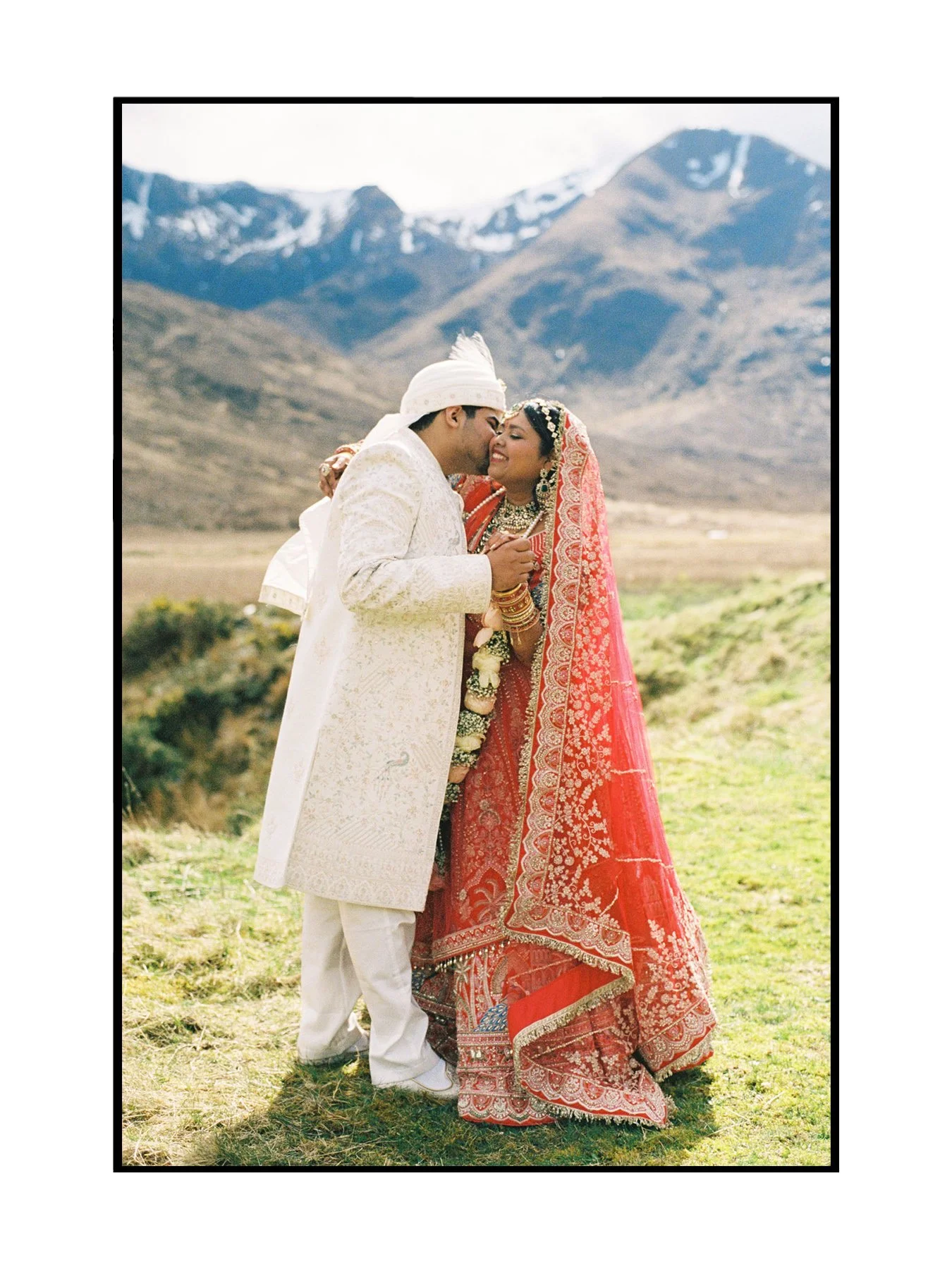 A Hindu Wedding in the Scottish Highlands

A couple of 35mm film frames of Gizelle &amp; Jay being absolute sweeties in Glen Shiel🥰

#highlandwedding #scottishhighlands #perthshireweddingphotographer #scotlandweddingphotographer #scotlandwedding

Pe