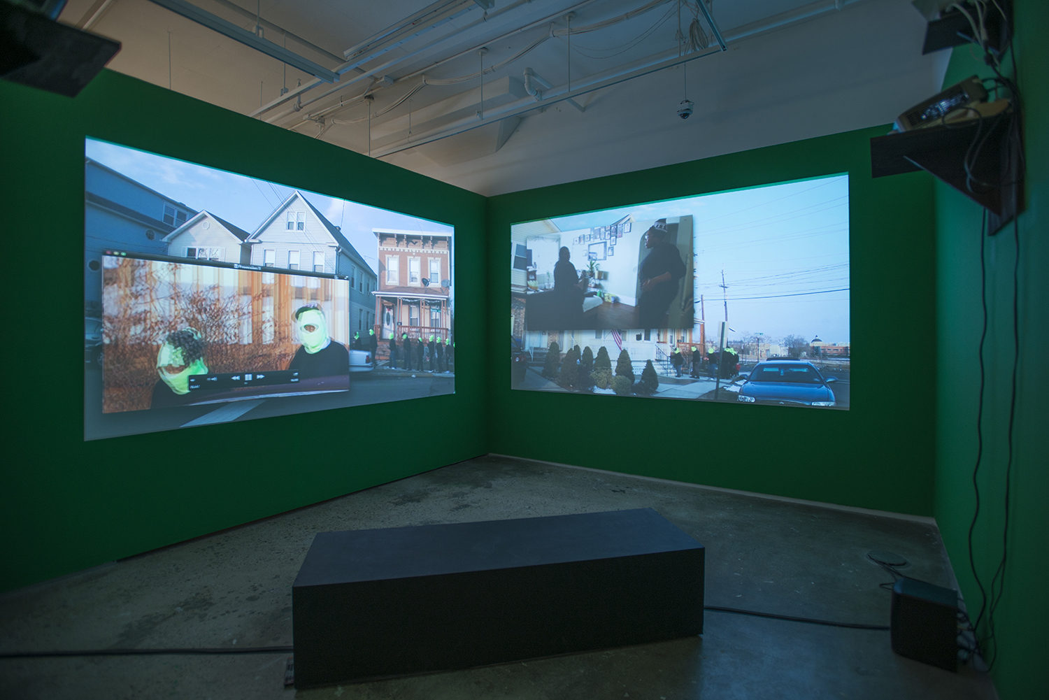 Installation view: Elective Affinities: A Library , Hunter College Art Galleries, 2017. Sondra Perry, Lineage for a Multiple-Monitor Workstation: Number One , 2015. Courtesy of Electronic Arts Intermix (EAI), NYC and the artist. Photo by Bill Orcutt.
