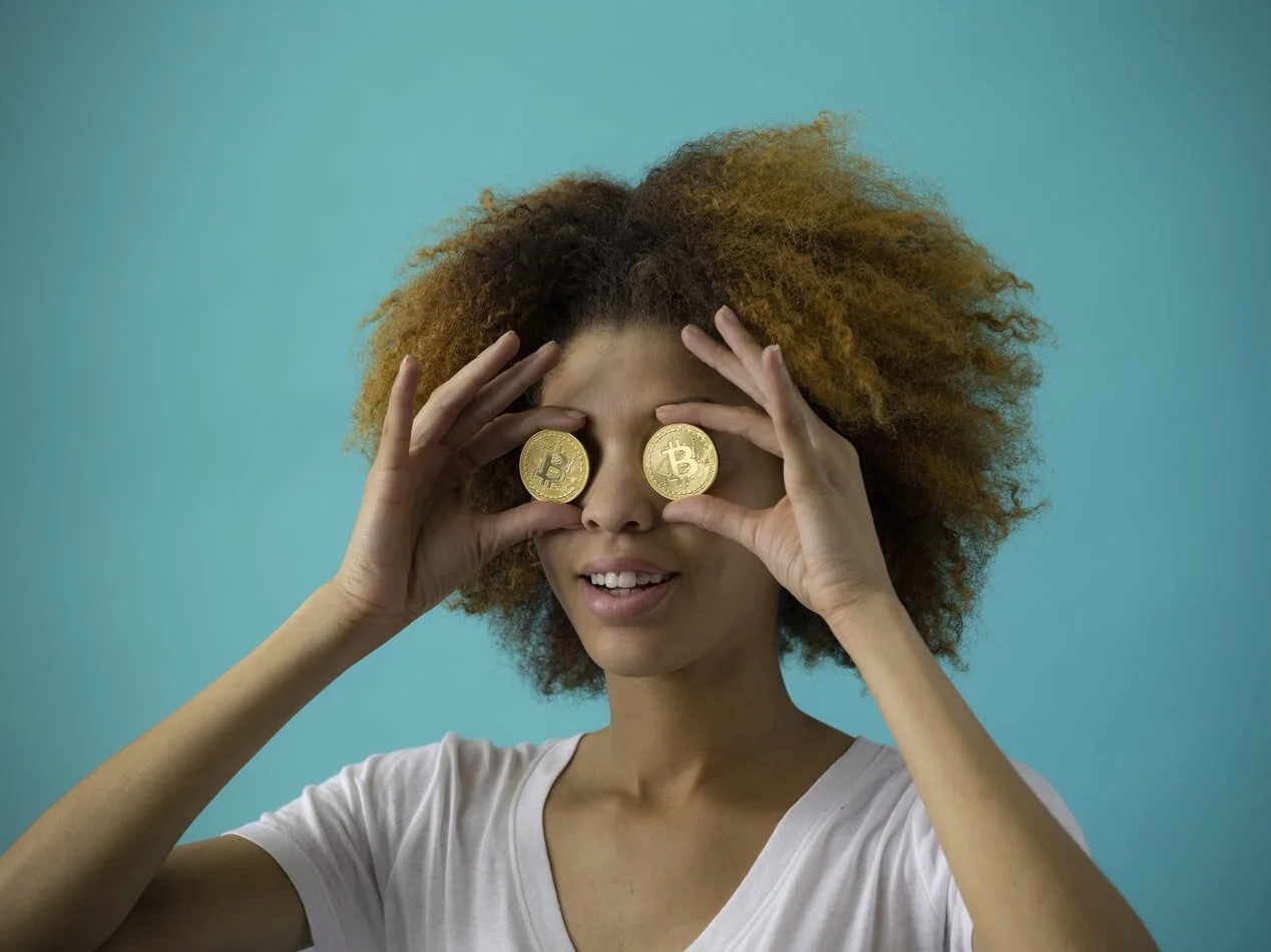 girl with coins.jfif