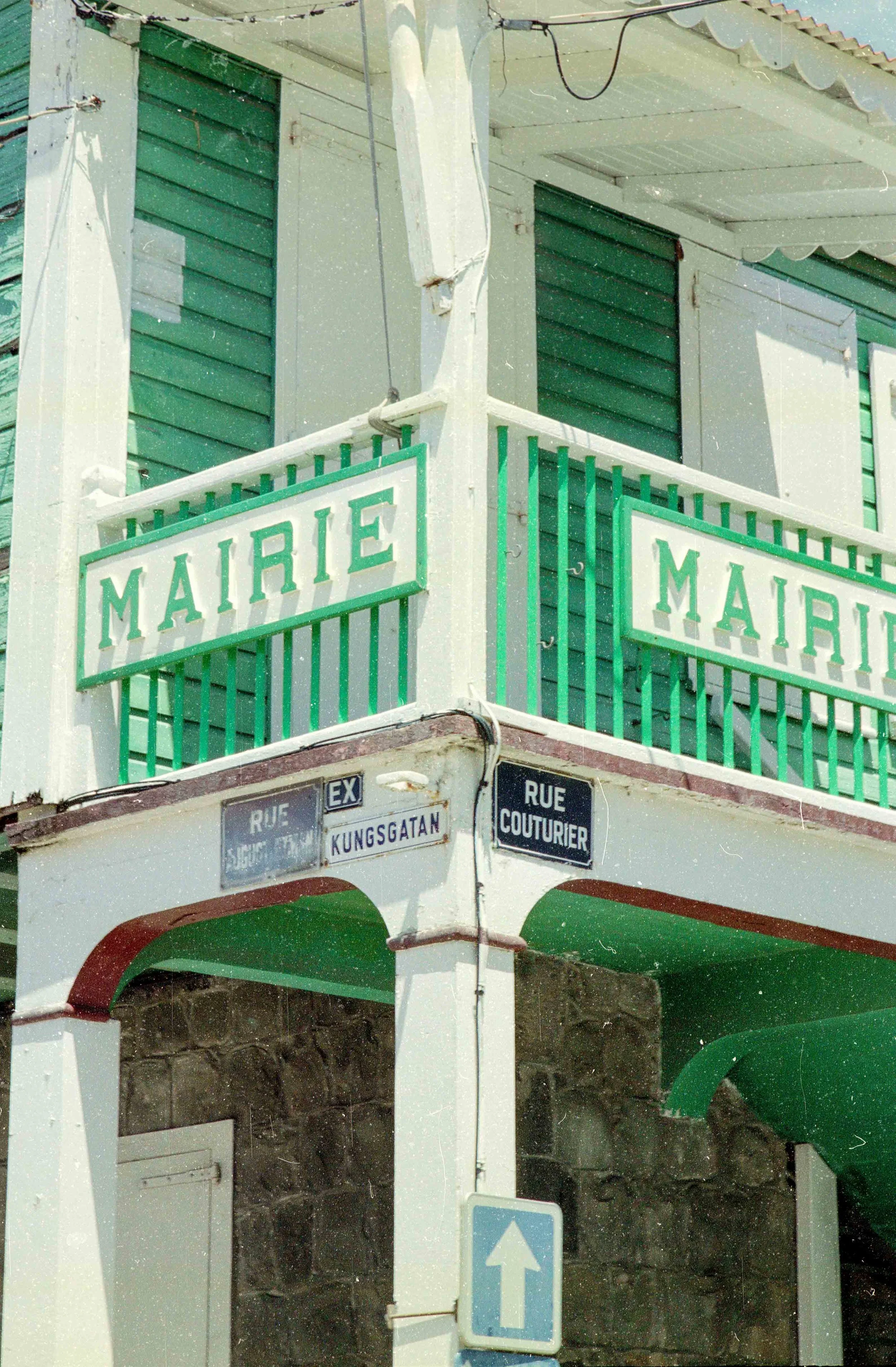 Former Town Hall / Ancienne Mairie 1998