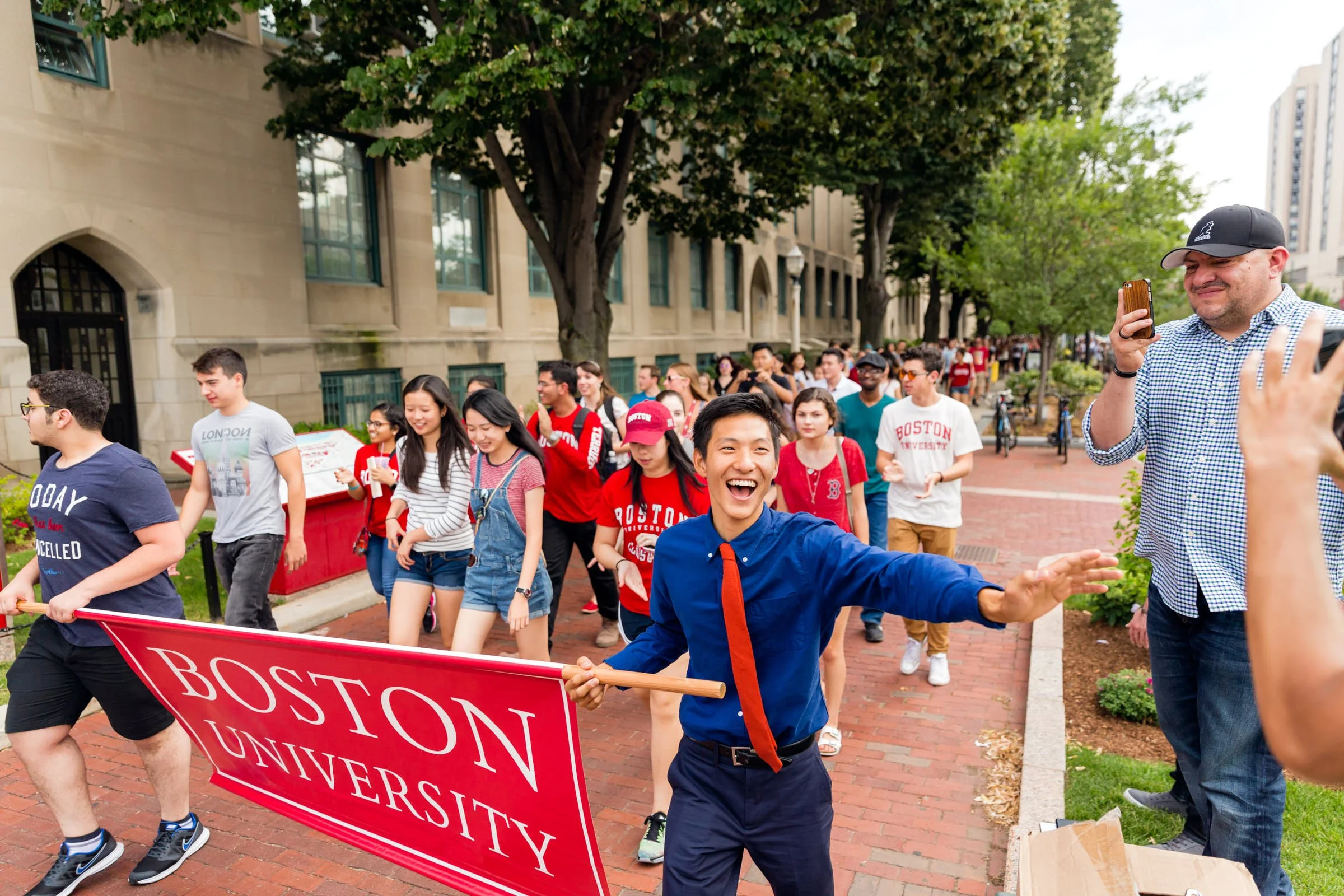 boston-university-freshman-orientation-parade-commonwealth-avenue-students.jpg