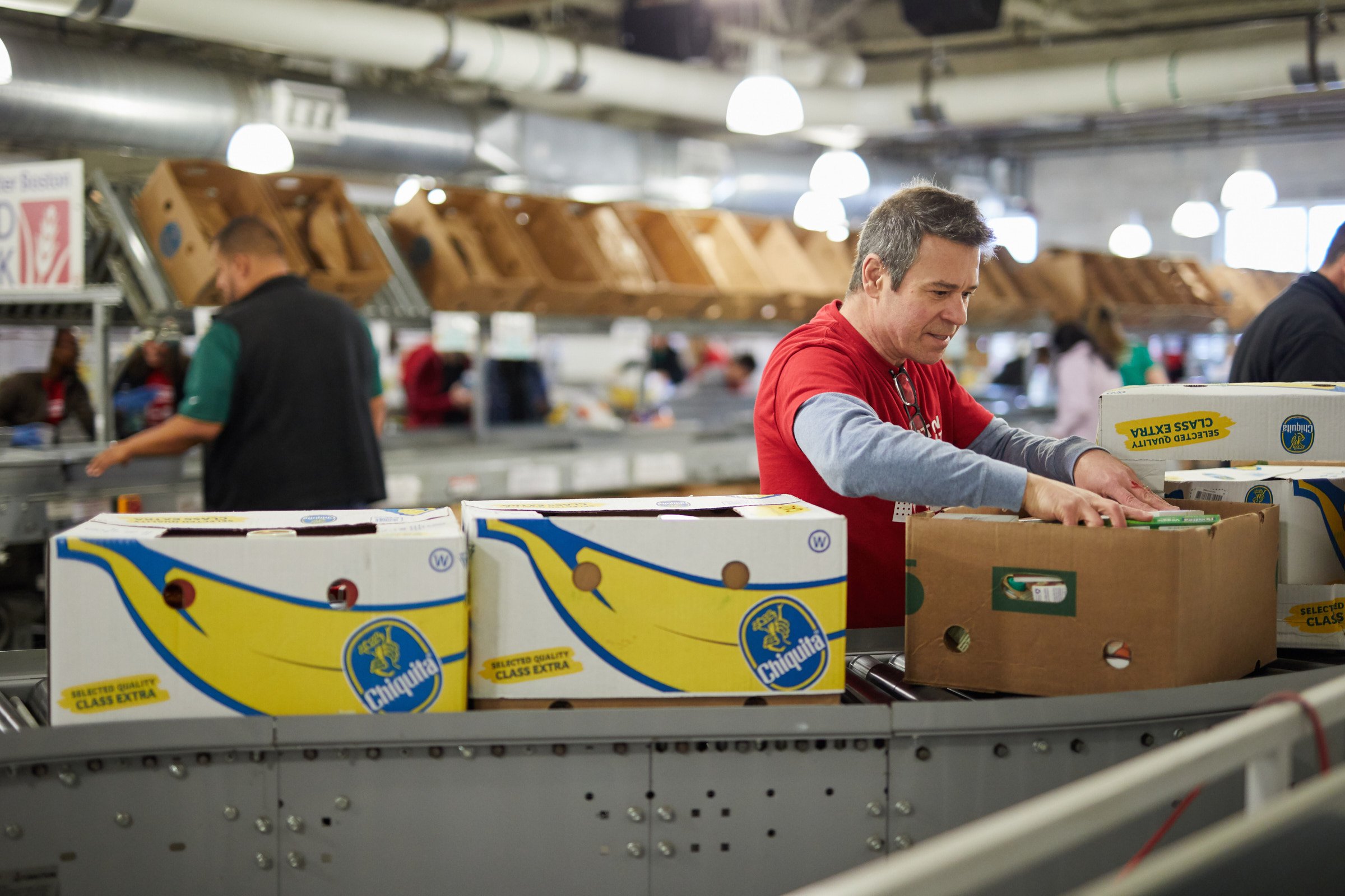 boston-university-alumni-food-bank-volunteer.jpg
