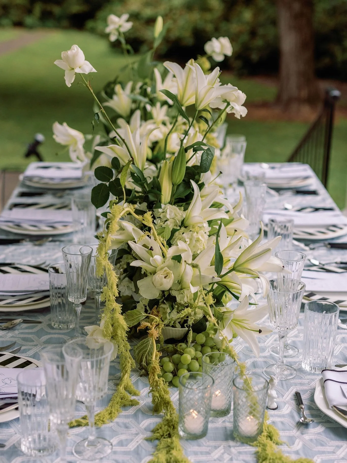 Letting the florals do the talking.