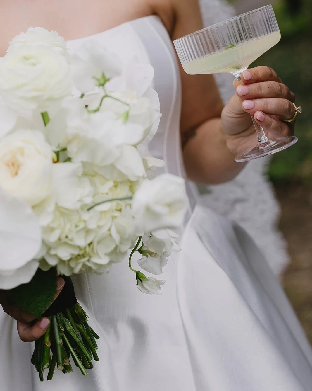 For the love of clean lines and considered details.

Planner: @christinaburtonevents
Photography: @sydneydarwinphotography
Venue: @petersondumesnilhouse