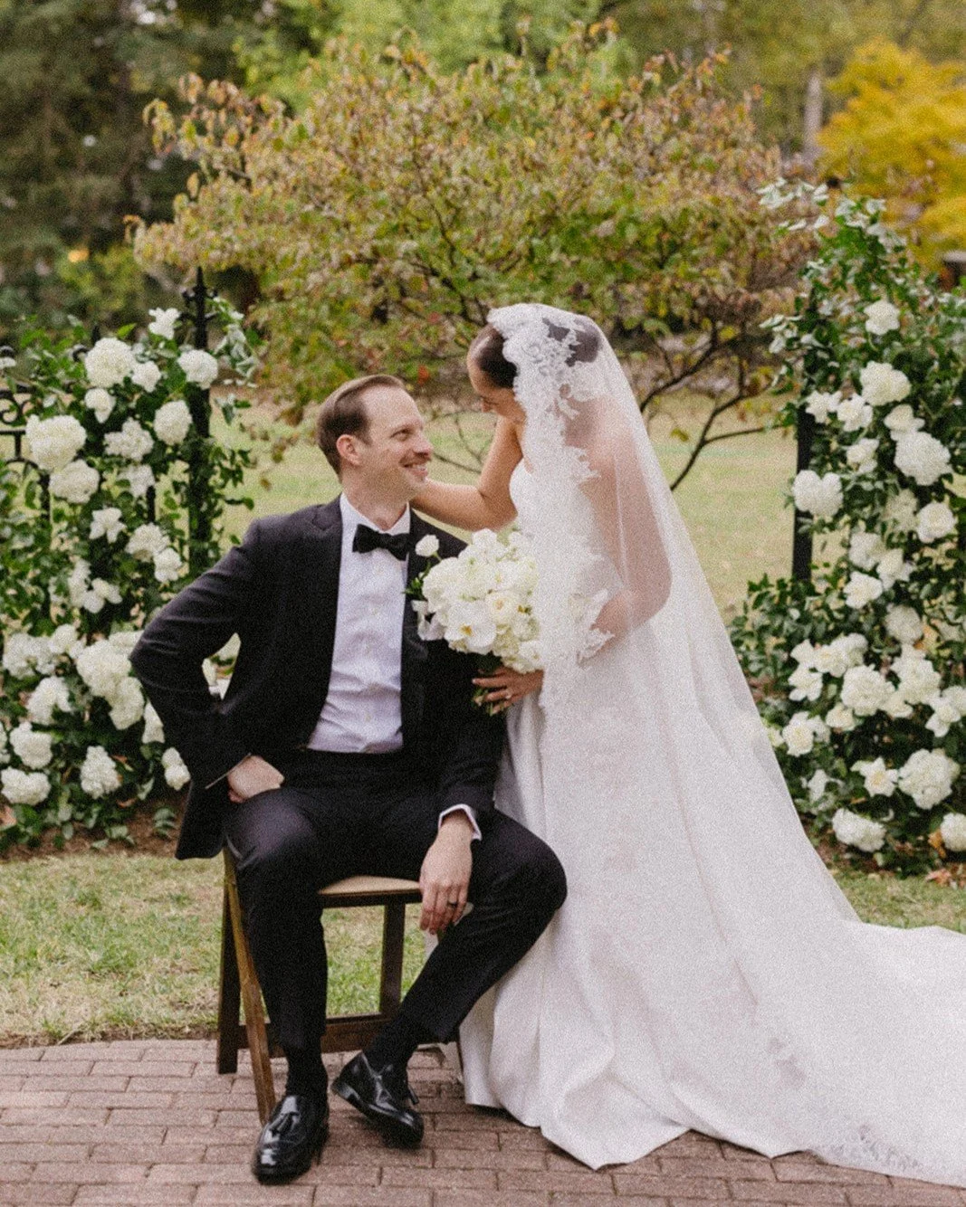 Where shape matters more than color. Such an elegant couple!

Planner: @christinaburtonevents
Photography: @sydneydarwinphotography
Venue: @petersondumesnilhouse