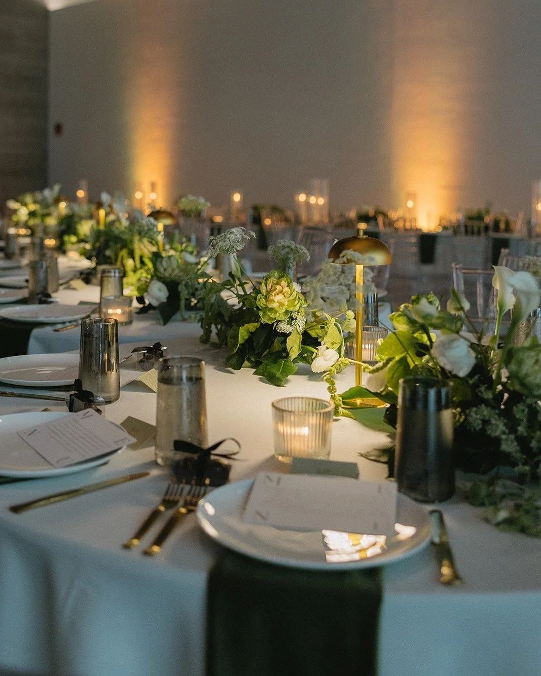 Breana &amp; Zachary&rsquo;s wedding at the Speed Art Museum was a floral dream, and seeing it featured in the latest @kybridemag makes it even sweeter. Forever grateful to have brought their vision to life.

Venue @speedartmuseum
Photo @dayrakphotog