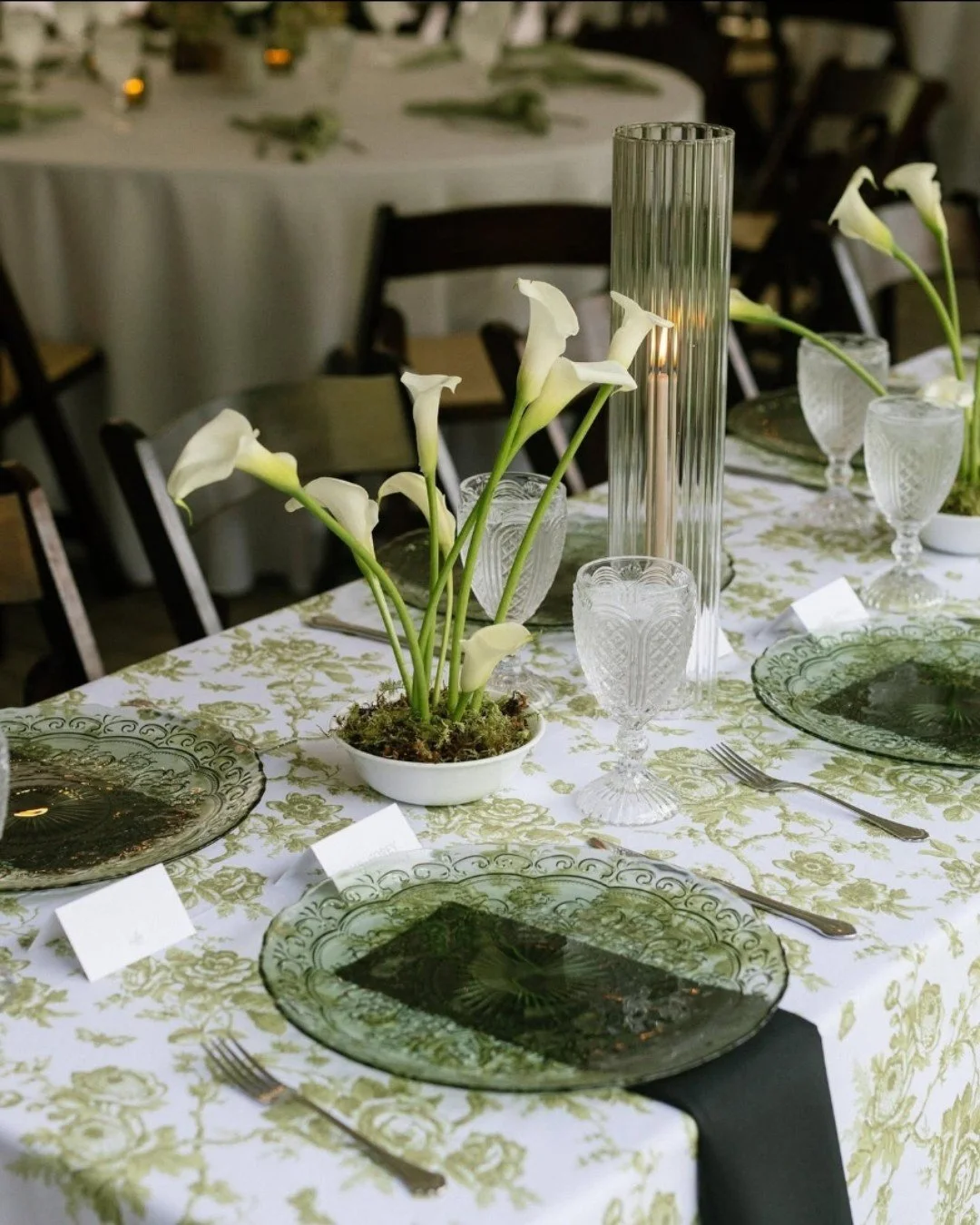 Sculptural, simple, and so, so stunning.

Photography by: @firmanchor