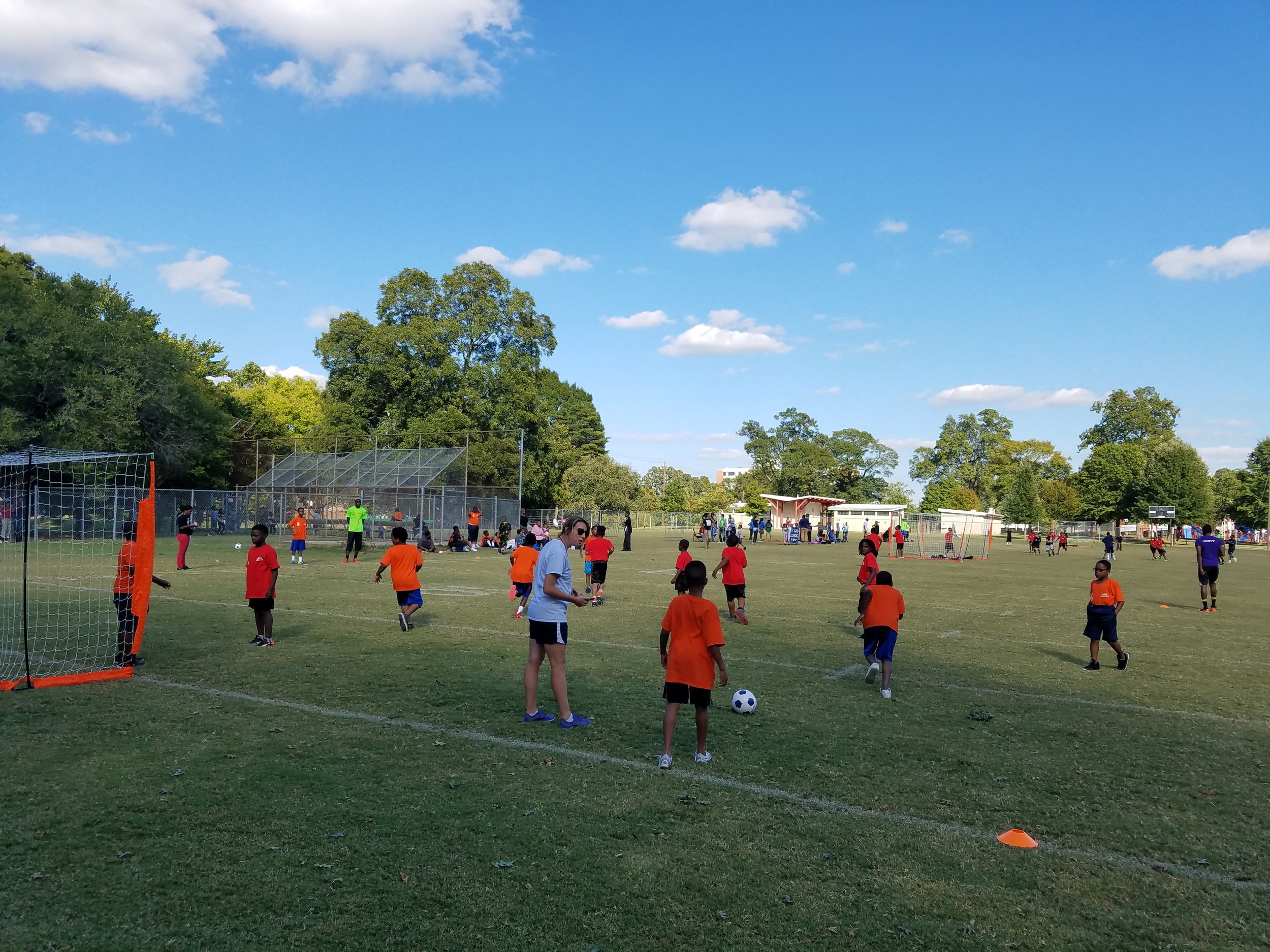 Lauren Desmond - Director of Coaching and Education - engages Dunbar students during one of our clinics.