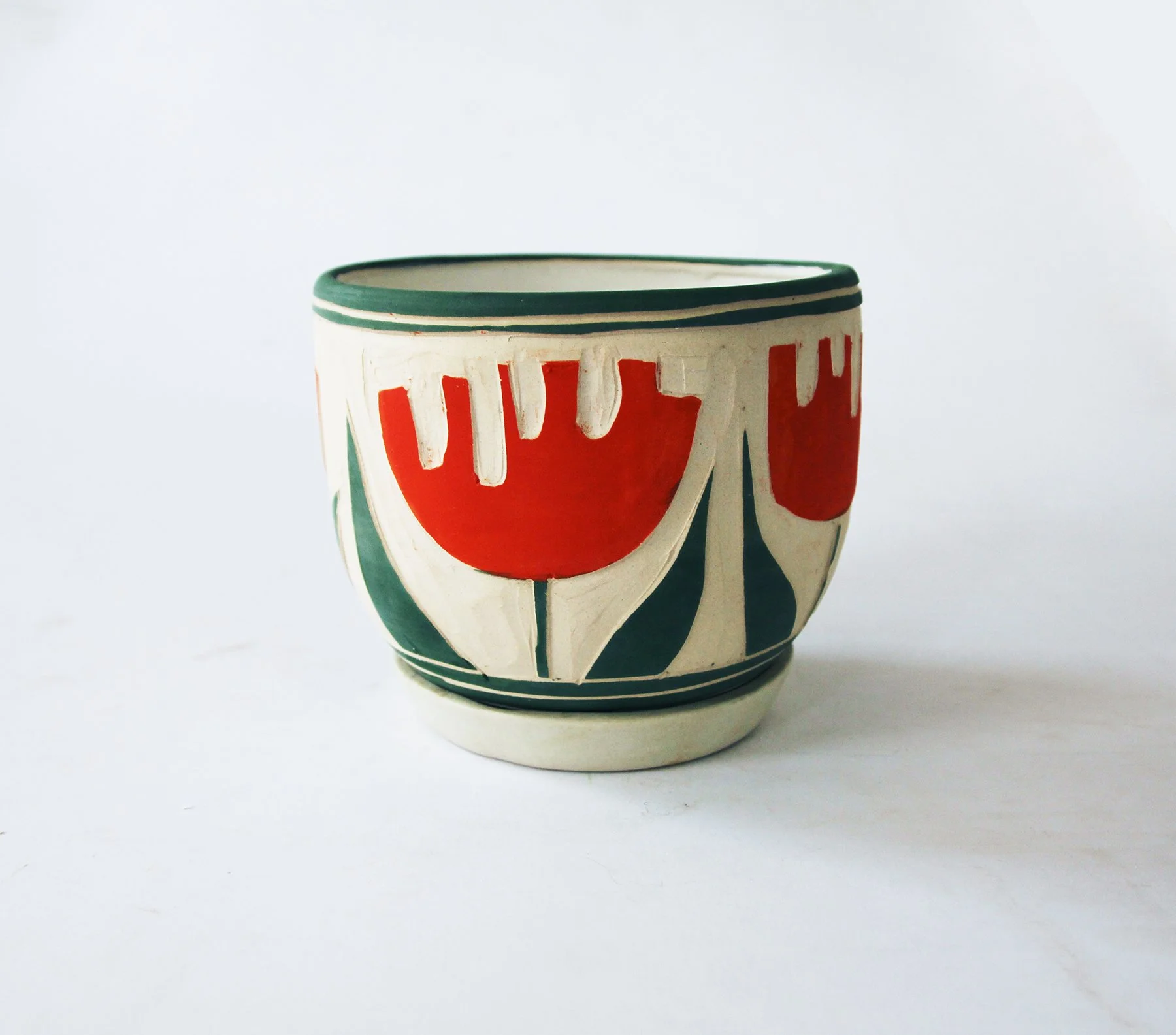 5%22 Red Flower Planter w Tray.jpg