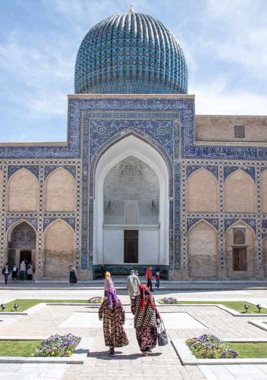  Vibrant blue tiles are a ubiquitous backdrop in Samarkand Photo: Bill Fletcher 
