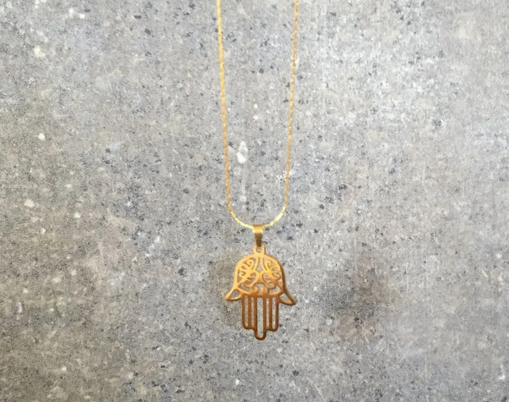 gold hamsa2.JPG
