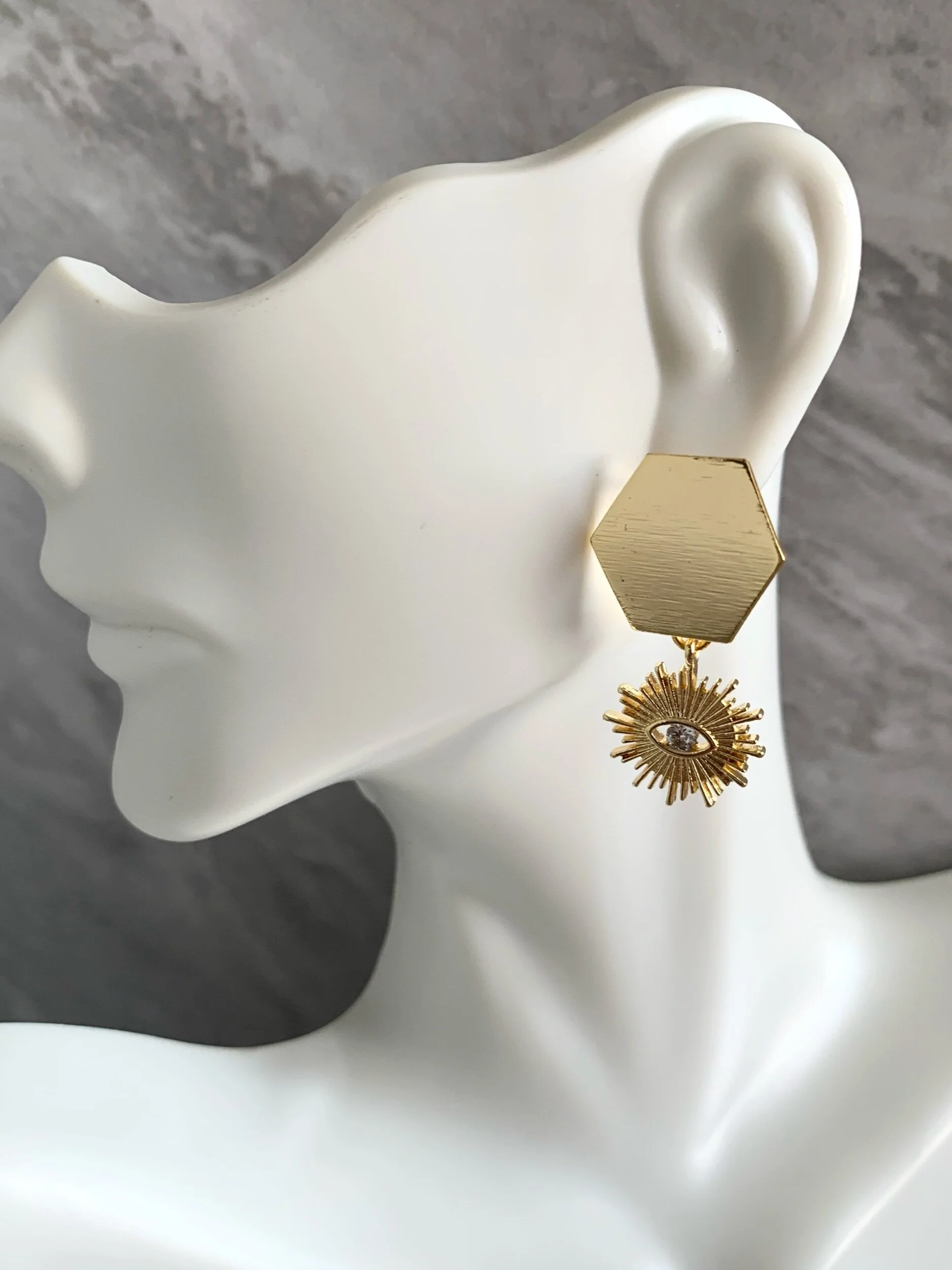 7D295E3A-C020-4FBC-8267-EB1109F1EC15