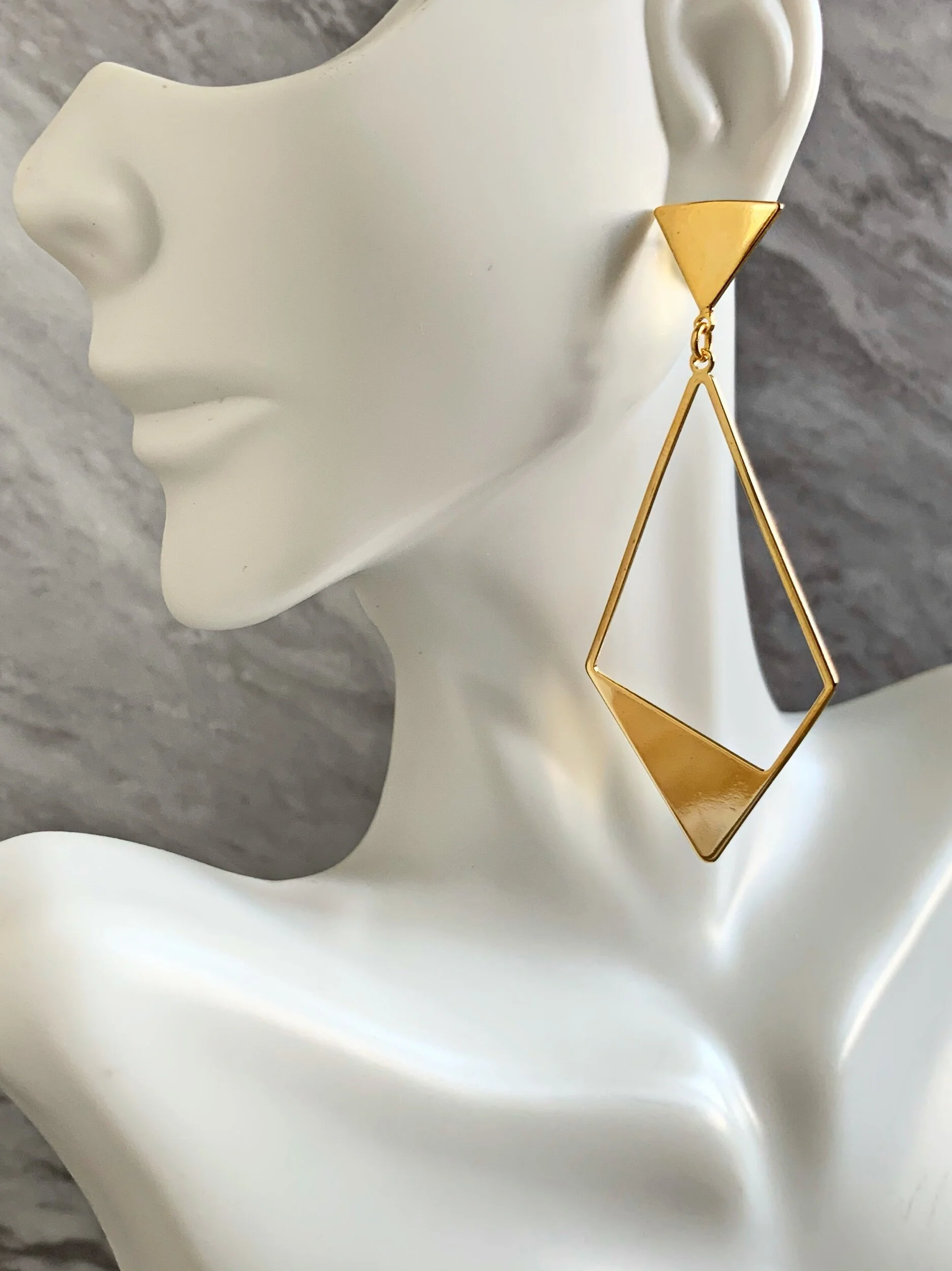 7F995C74-CB1B-47B7-9519-DF3136C3BDD7