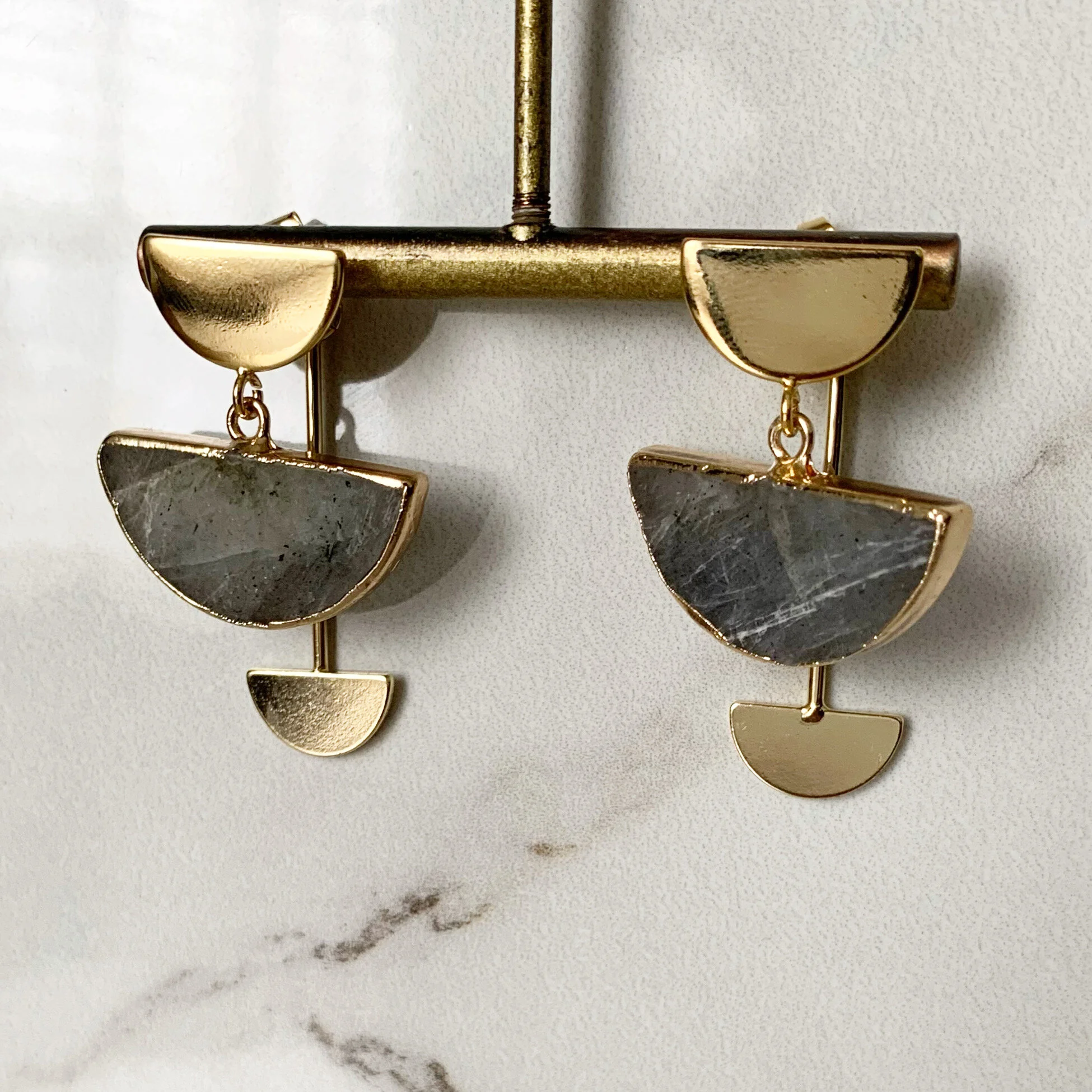 2583C8EB-6F82-49D4-8735-3176439B5FE9