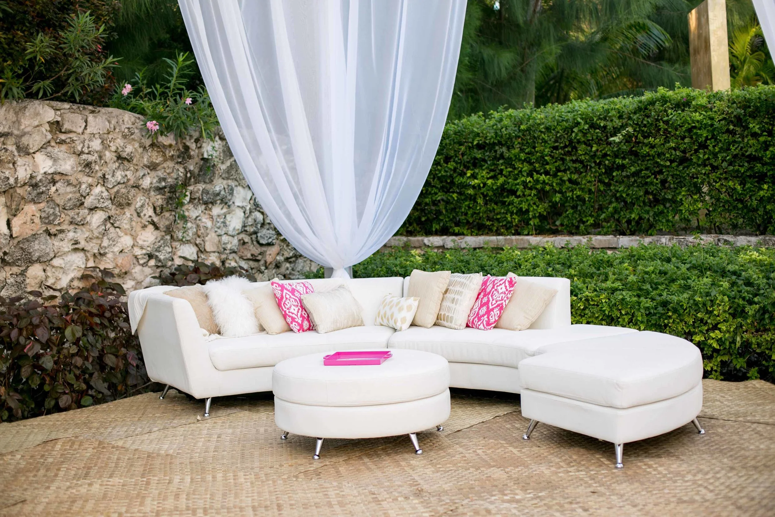 CopyrightChristinaYsaguirrePhotography2015-CaciqueWeddingSetUp-133 copy.jpg