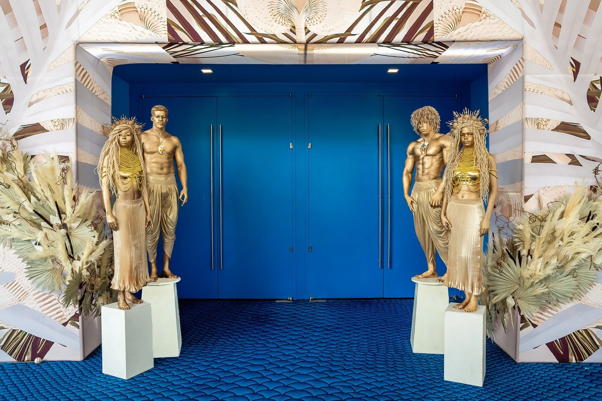 🚪 First impressions are everything.

Every entrance tells a story &mdash; and branding sets the tone before a single word is spoken.

Discover Cacique 360 Branding 🔗 in bio!
.
.
.
.
.
.
.
.
#CaciqueBranding #ExperientialBranding #EventBranding #Eve