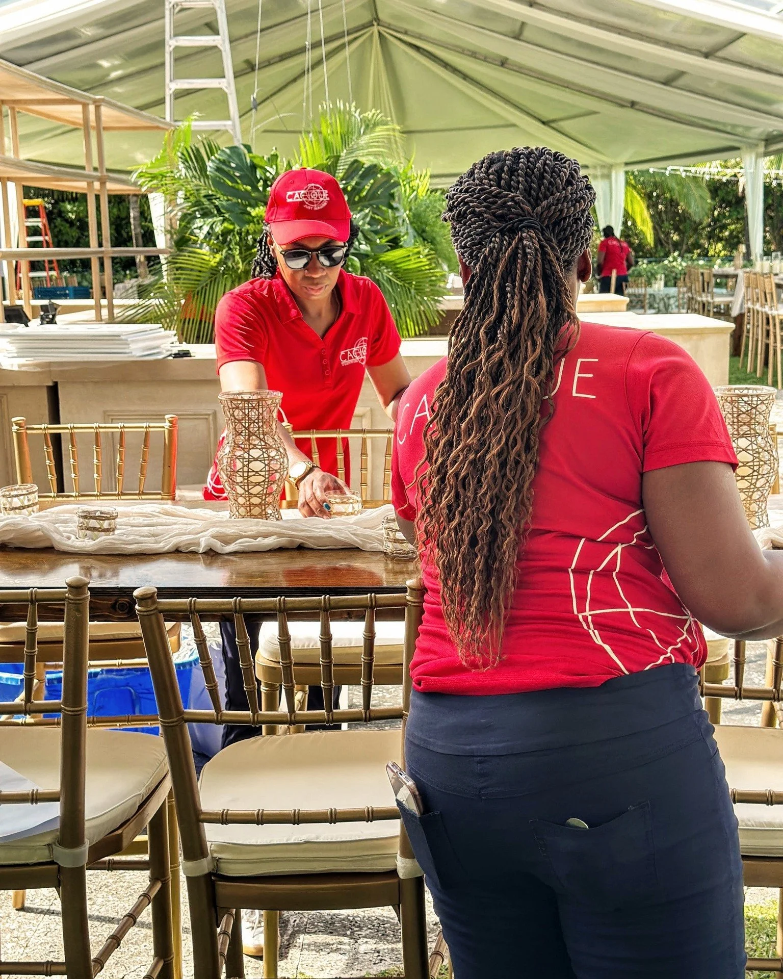 🏇✨ Behind every beautiful moment&hellip; there&rsquo;s a team in motion.

Today, it&rsquo;s all about Team Cacique - the hands, the minds, the hustle, the laughter, and the quiet determination that bring nights like this to life.

Designing for @can