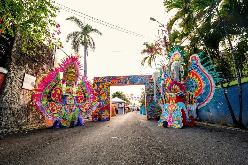 There are many ways to say welcome to The Bahamas.

Sometimes it begins with colour.
Sometimes with culture.
Sometimes with a sense of theatre, a touch of whimsy, or a table waiting by the sea.

Welcome, the Cacique way.
.
.
.
.
.
.
.
.
.
#CaciqueInt
