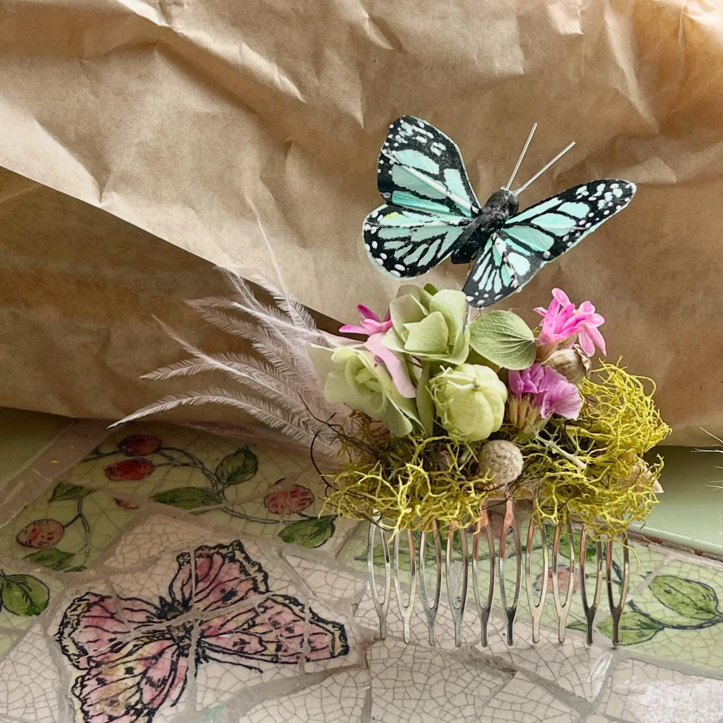 I spent some off-the-farm time on Sunday in Eugene at @charleslittleandco in a &ldquo;Dried Flower Wearables&rdquo; workshop led by Jen Rich of @richearthdesigns. 

I&rsquo;ve been inspired by @b.littleflowerfarmer for years, and followed Jen&rsquo;s