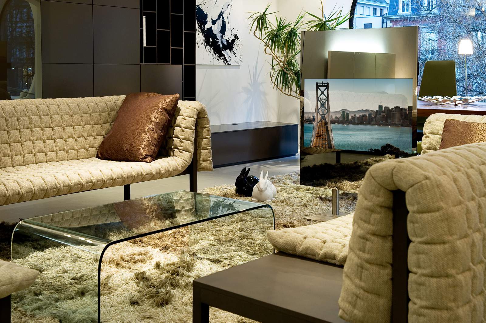MIRROR TV STAND.jpg