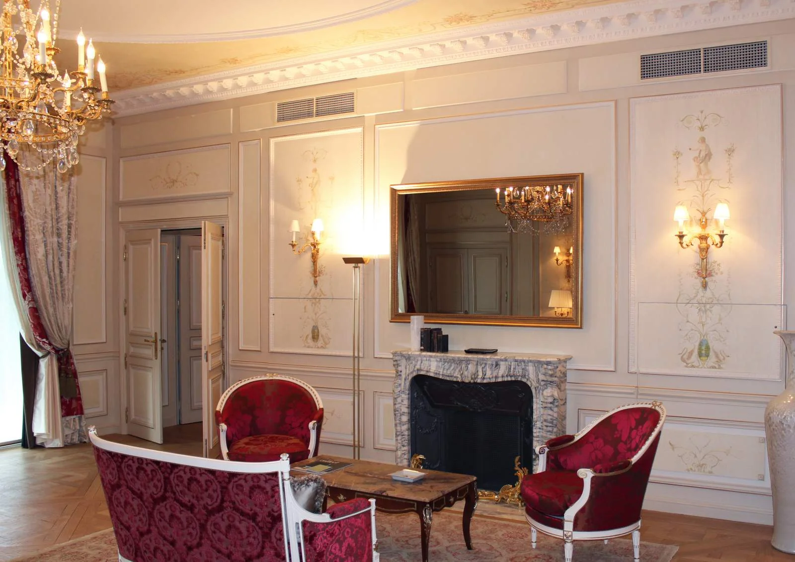 LUXURY MIRROR TV WITH FRAME OFF.jpg
