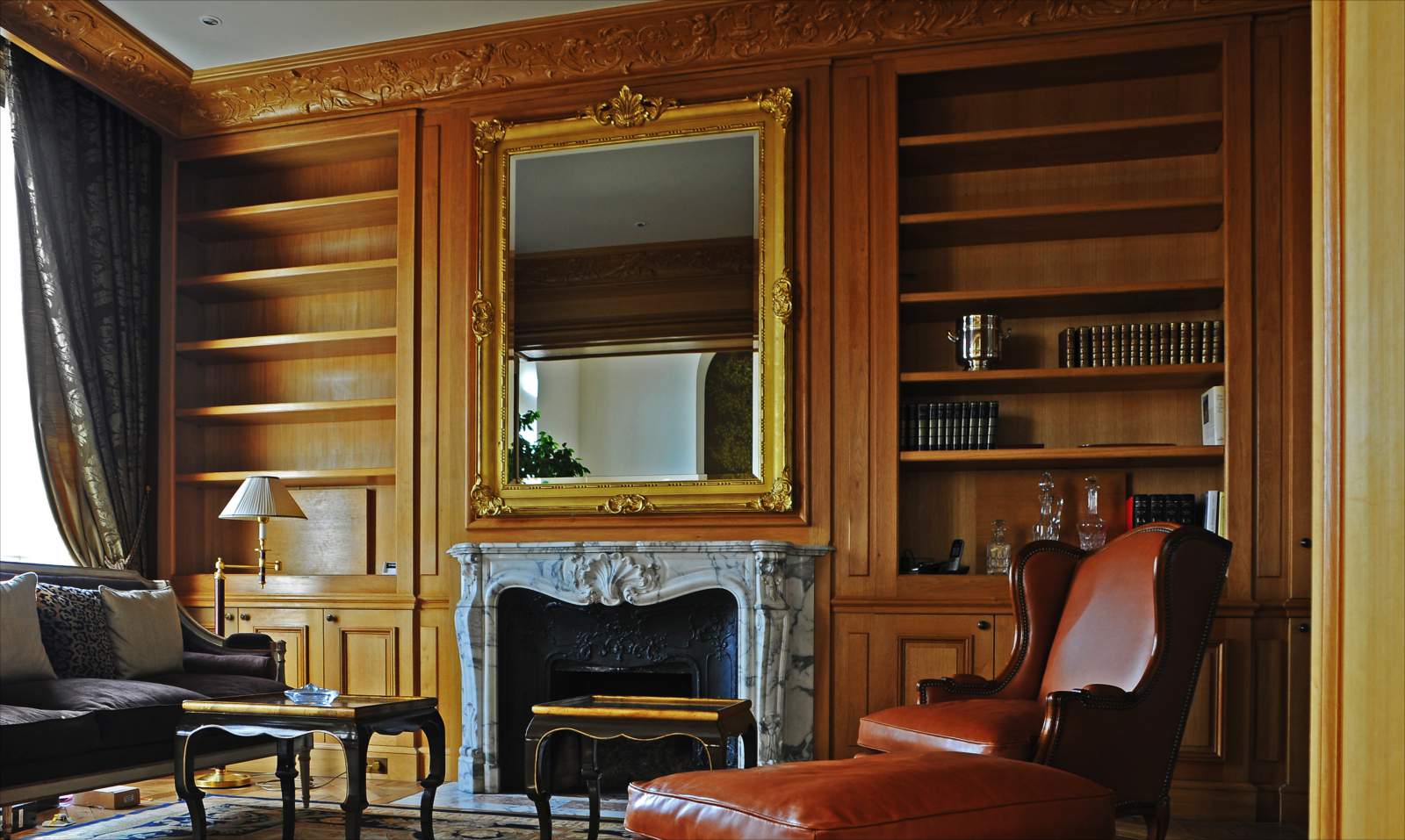 MIRROR TV WITH GOLD FRAME2.jpg