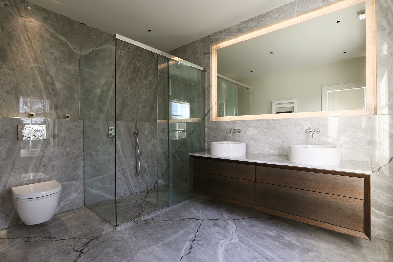 MAGIC GLASS SHOWER.jpg