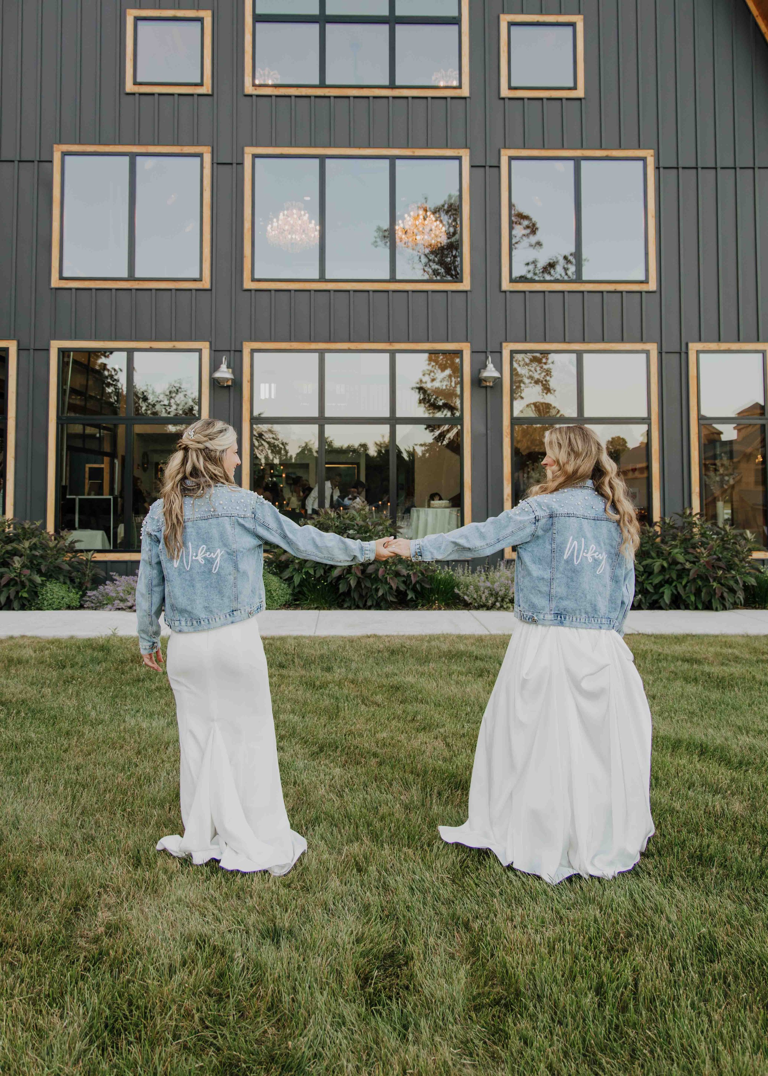 Kelly & Andrea - Web-12.jpg