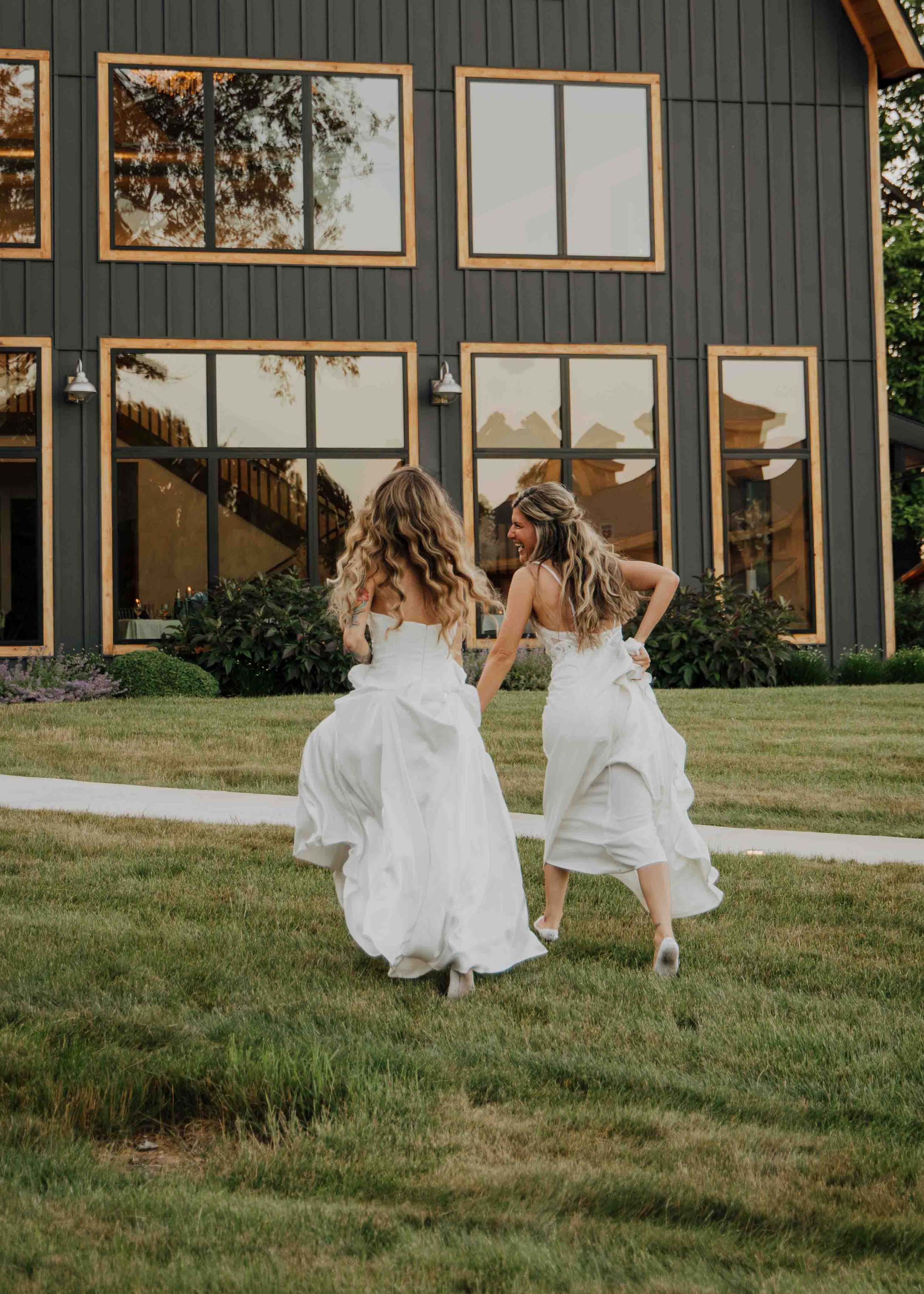 Kelly & Andrea - Web-15.jpg
